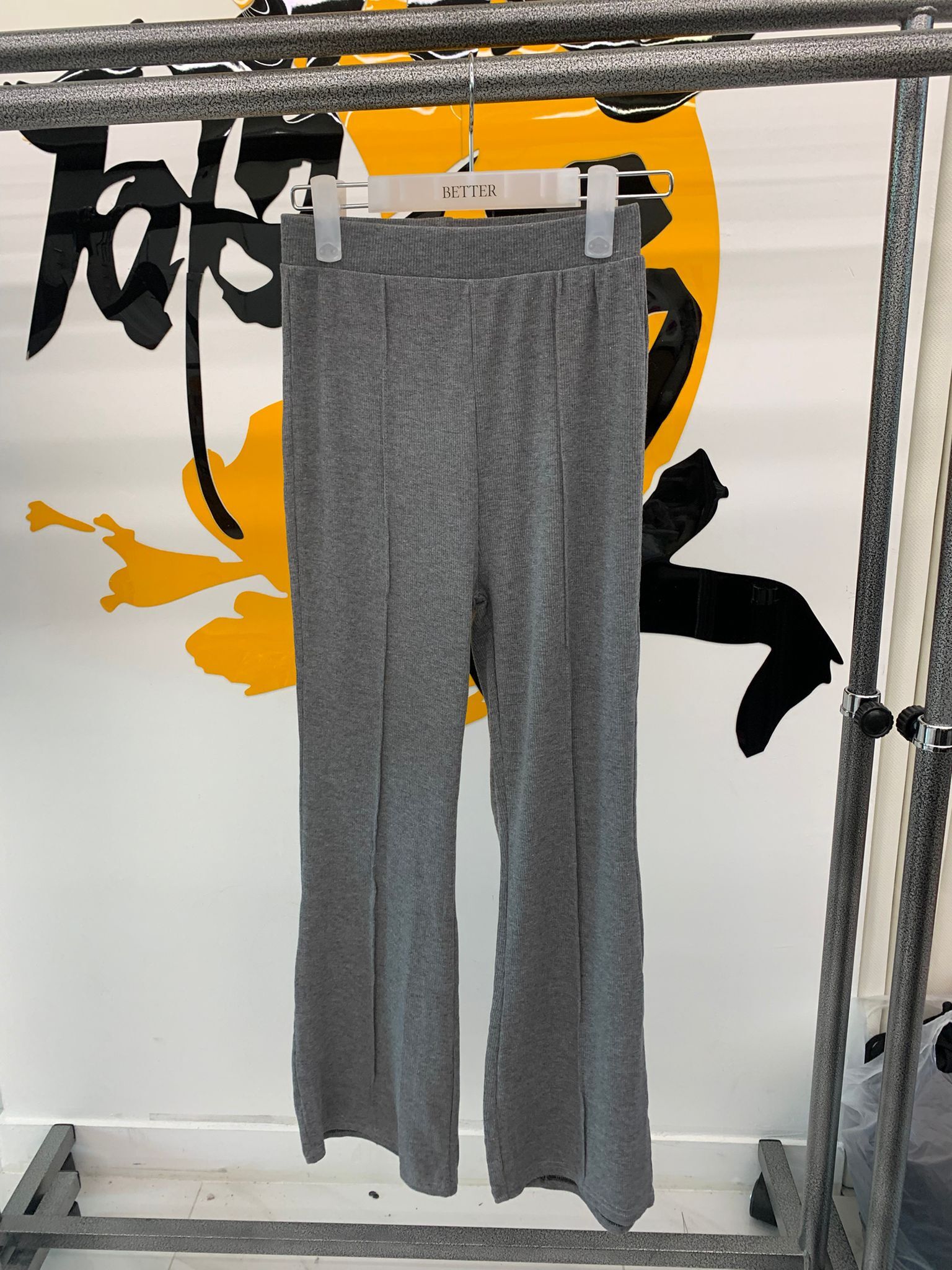 🇰🇷 韓國 女款微喇叭褲,清貨貨品,不設退換（K12 AT470）