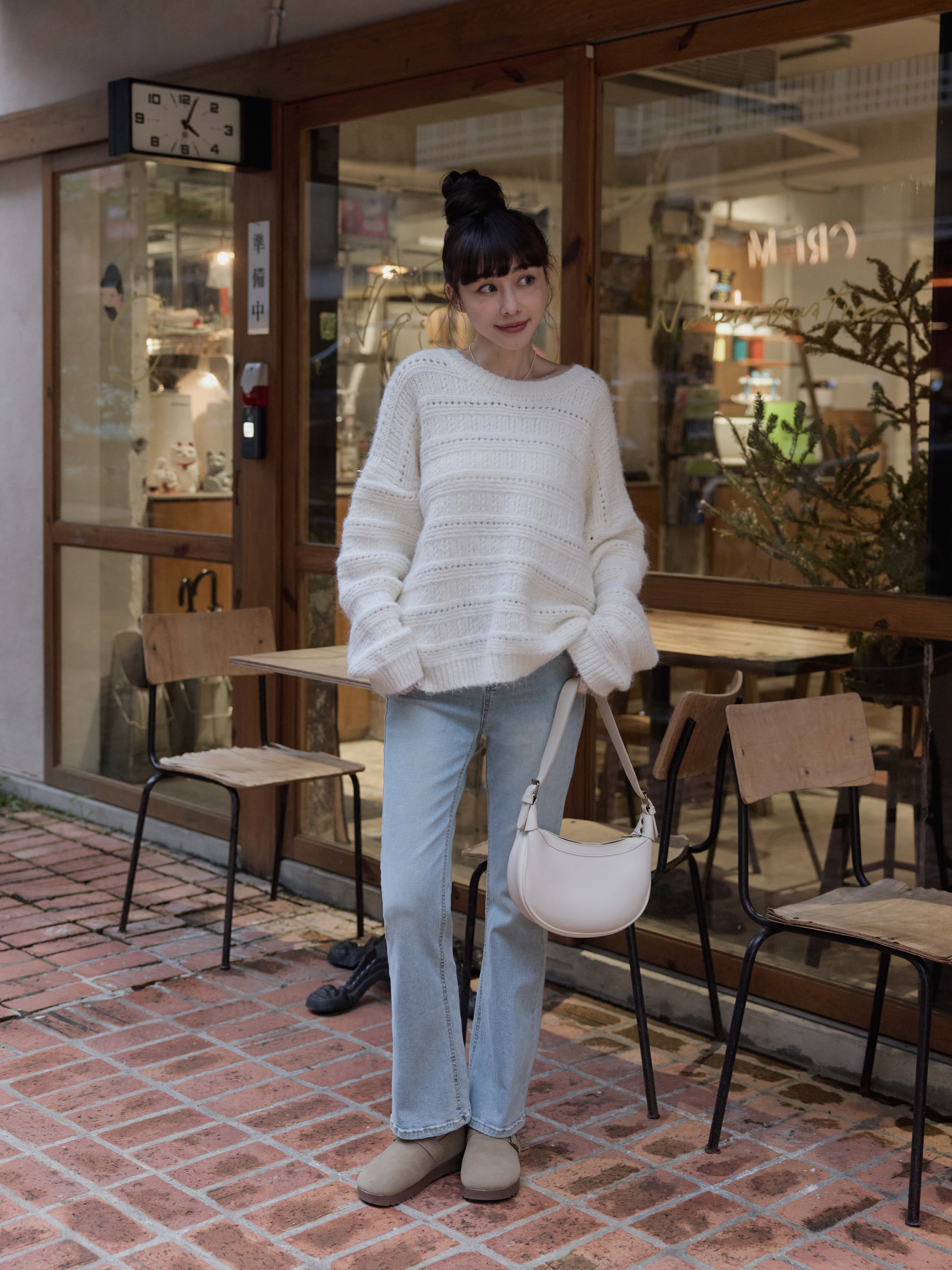 慵懶圓領鏤空長版毛衣