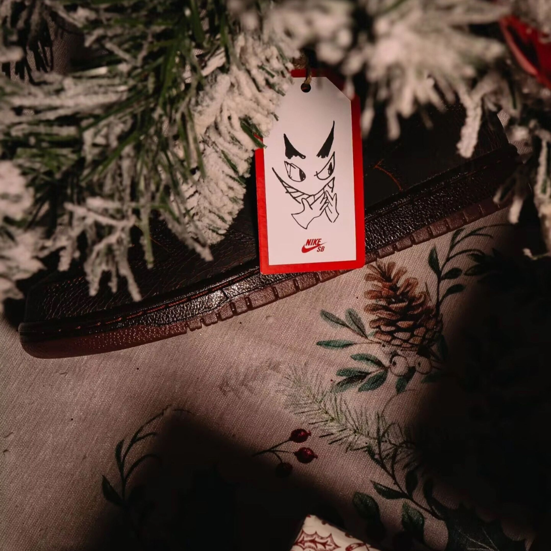NICEDAY 代購 Nike SB Dunk Low Pro Krampus 黑暗怪誕 裂紋 火 火爐 棕色 摩卡 深咖啡 特殊 HV1668-001