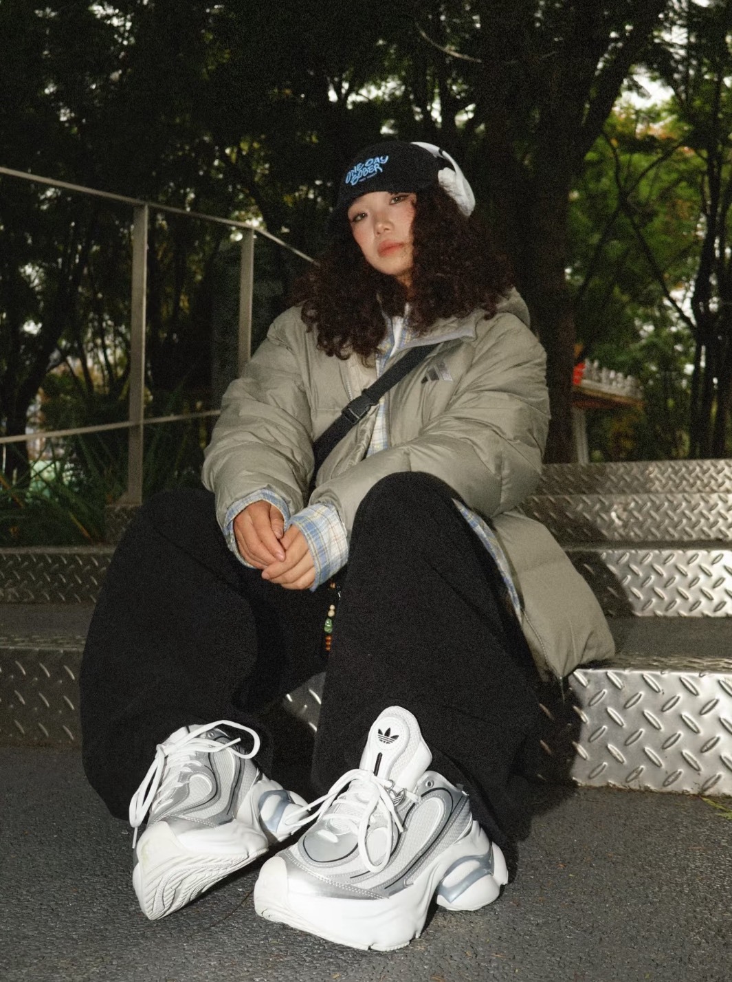 <預購> ADIDAS OZVENUZ 液態銀 宋雨琦同款