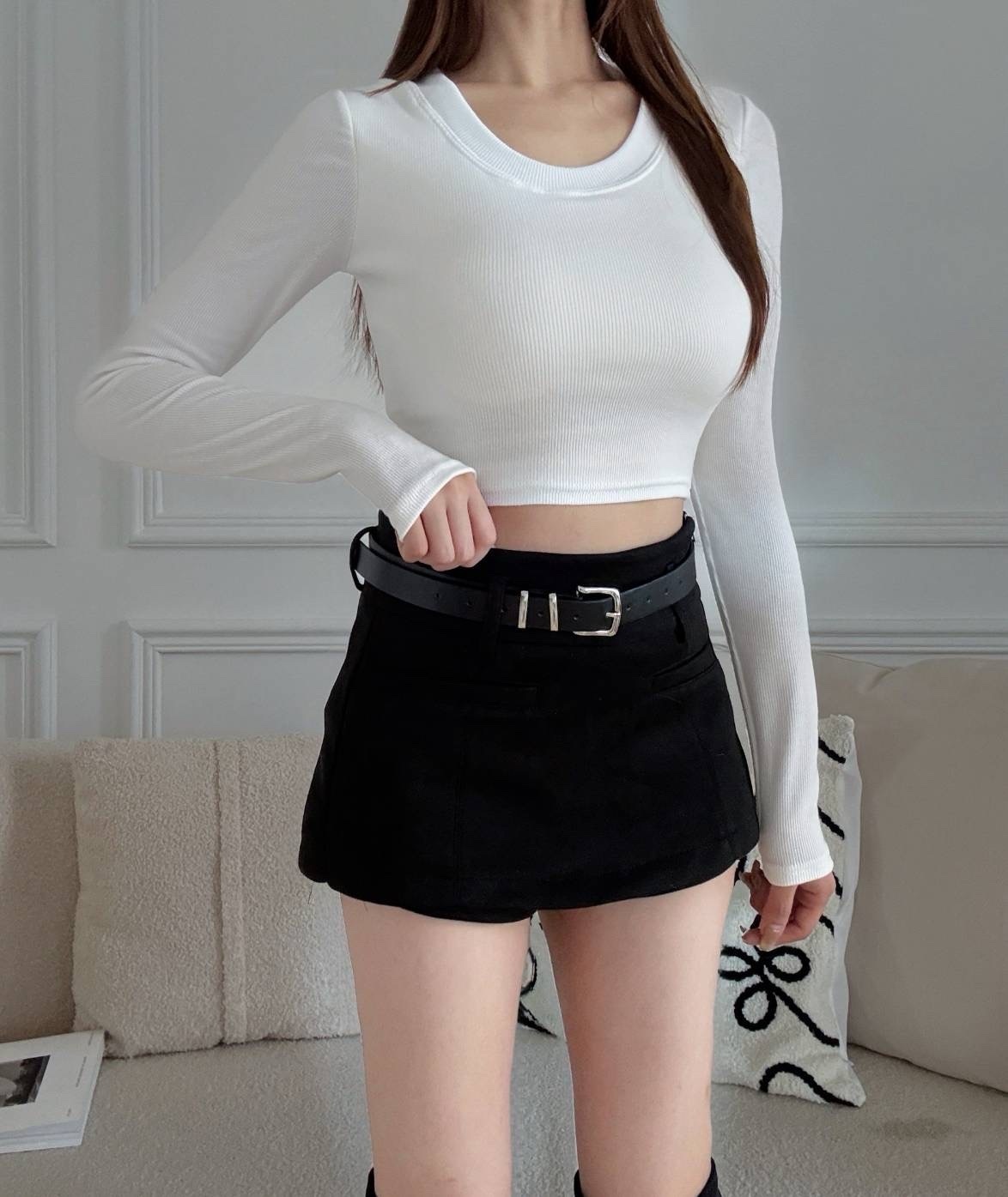 🇹🇼質感顯瘦麂皮短褲裙 (連皮帶）