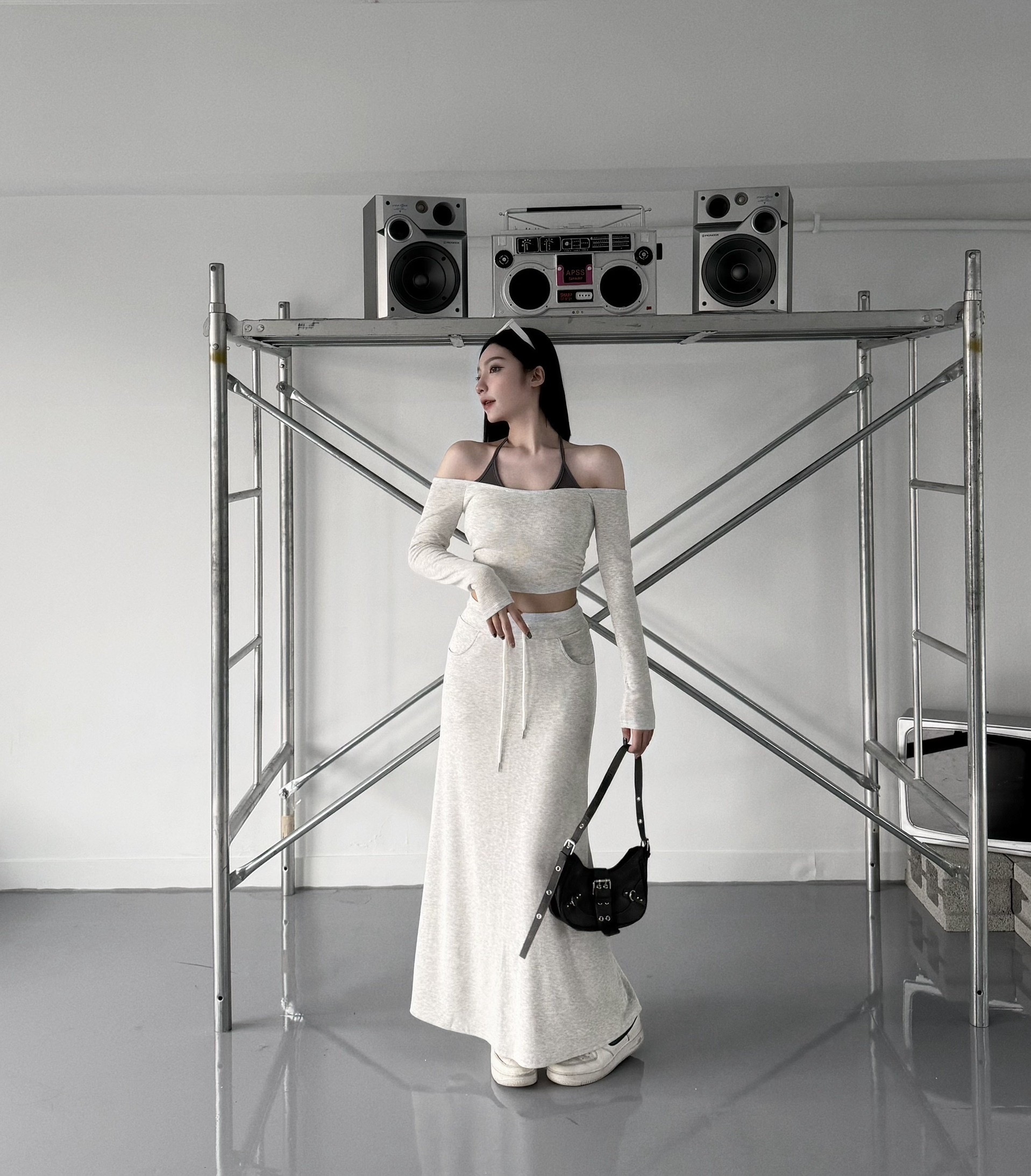 🇹🇼掛脖假兩件一字領上衣＋抽繩長裙set