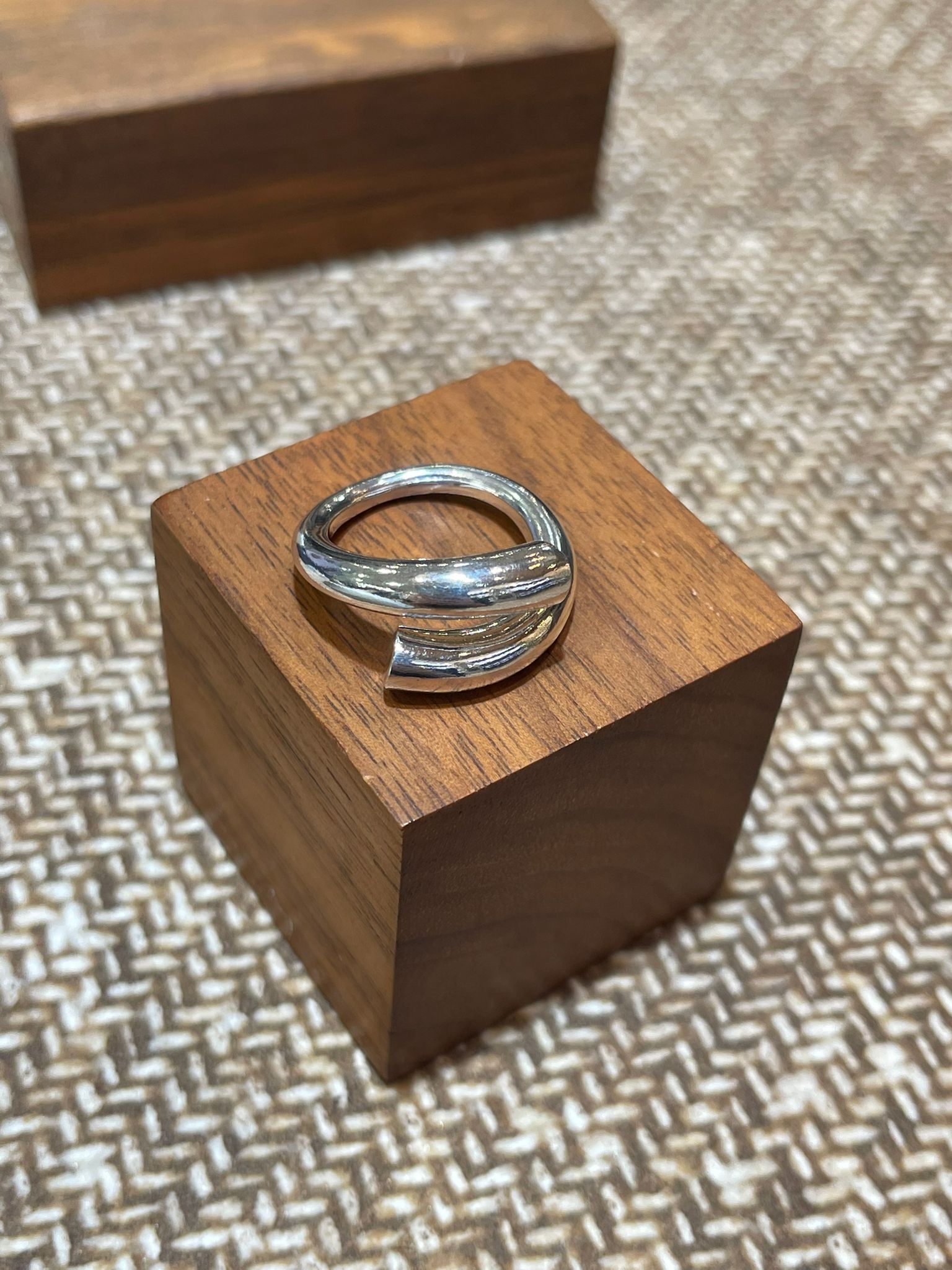 sl1225/旋轉形粗幼戒指