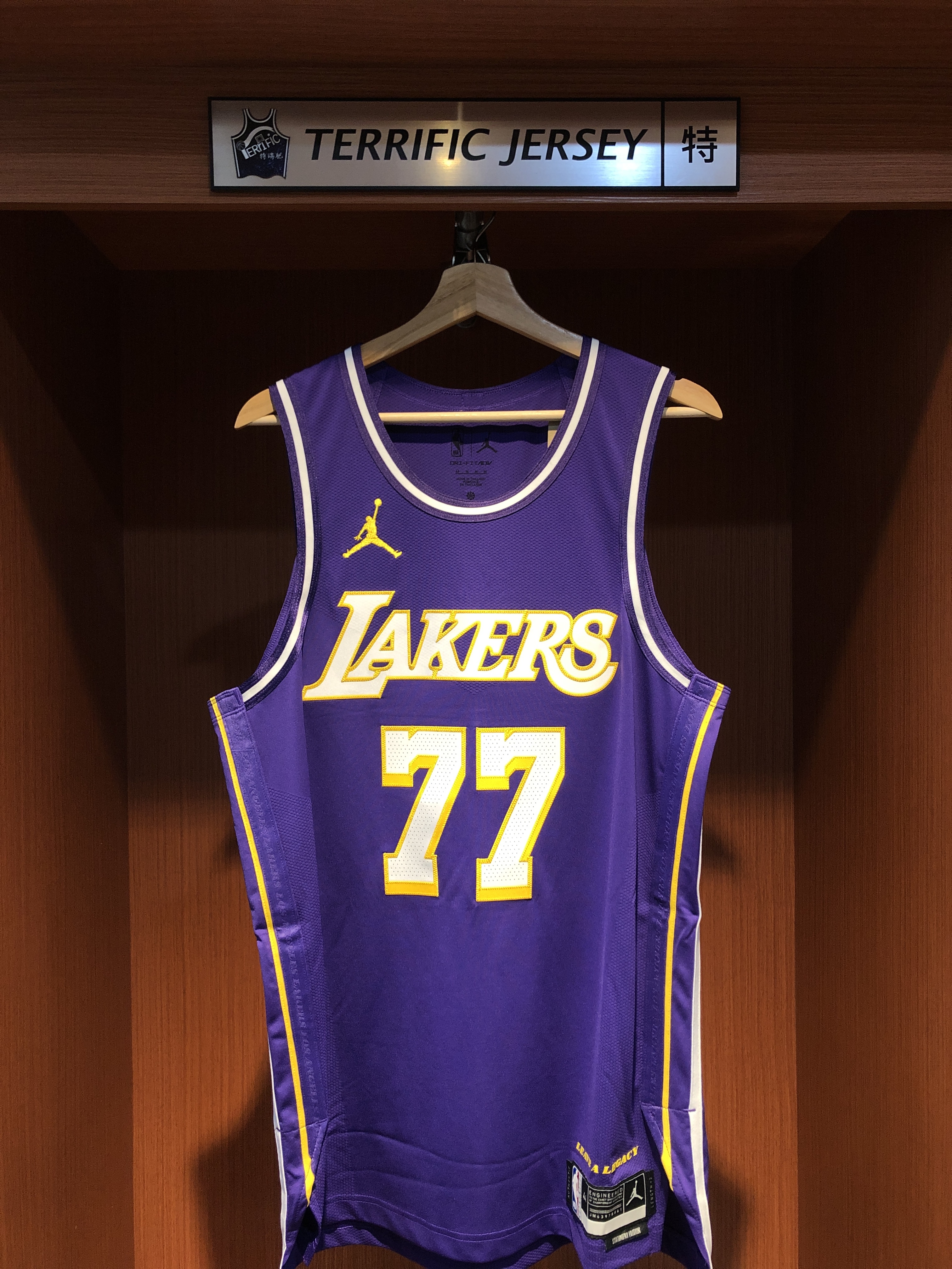 NBA球衣 Luka Doncic 洛杉磯湖人紫 Statement Jordan Authentic 球員版 電繡 全新