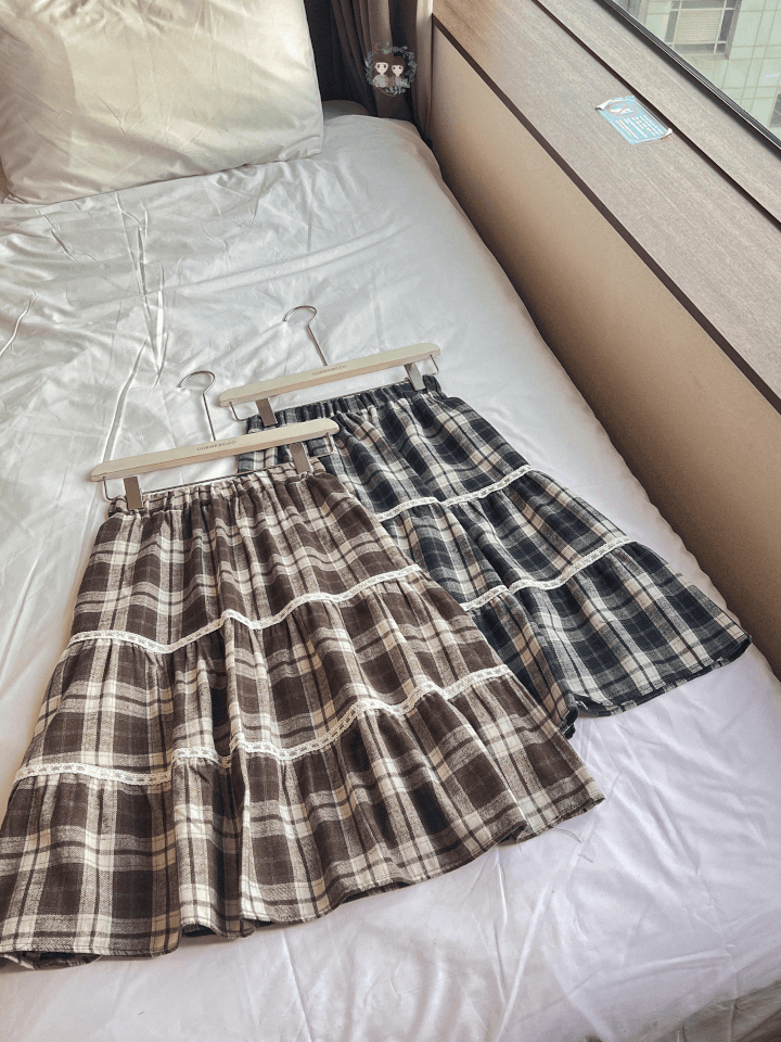 蕾絲邊格紋中長裙〈🇰🇷DAY 3〉