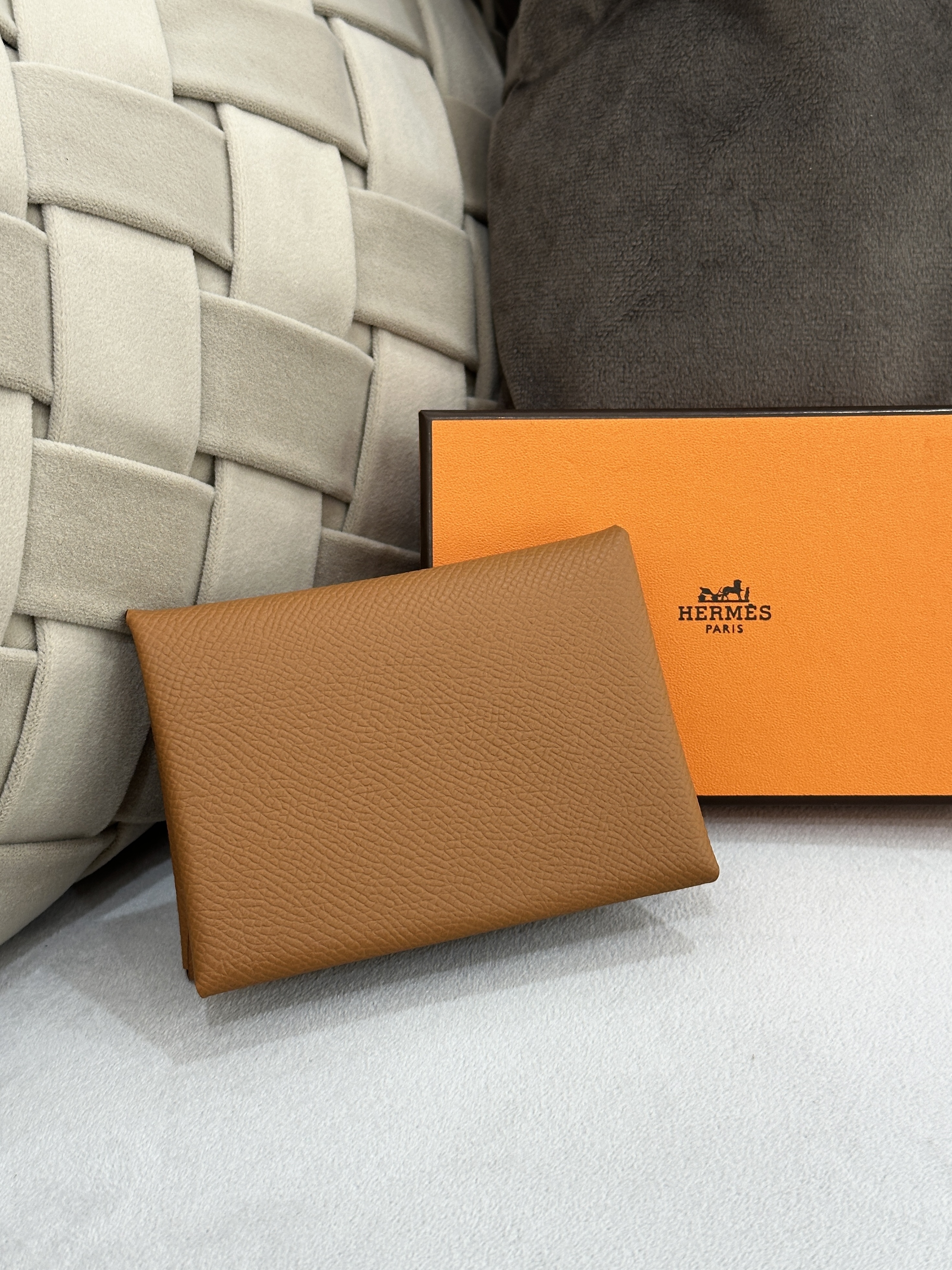 HERMES Calvi Duo Compact Card Holder