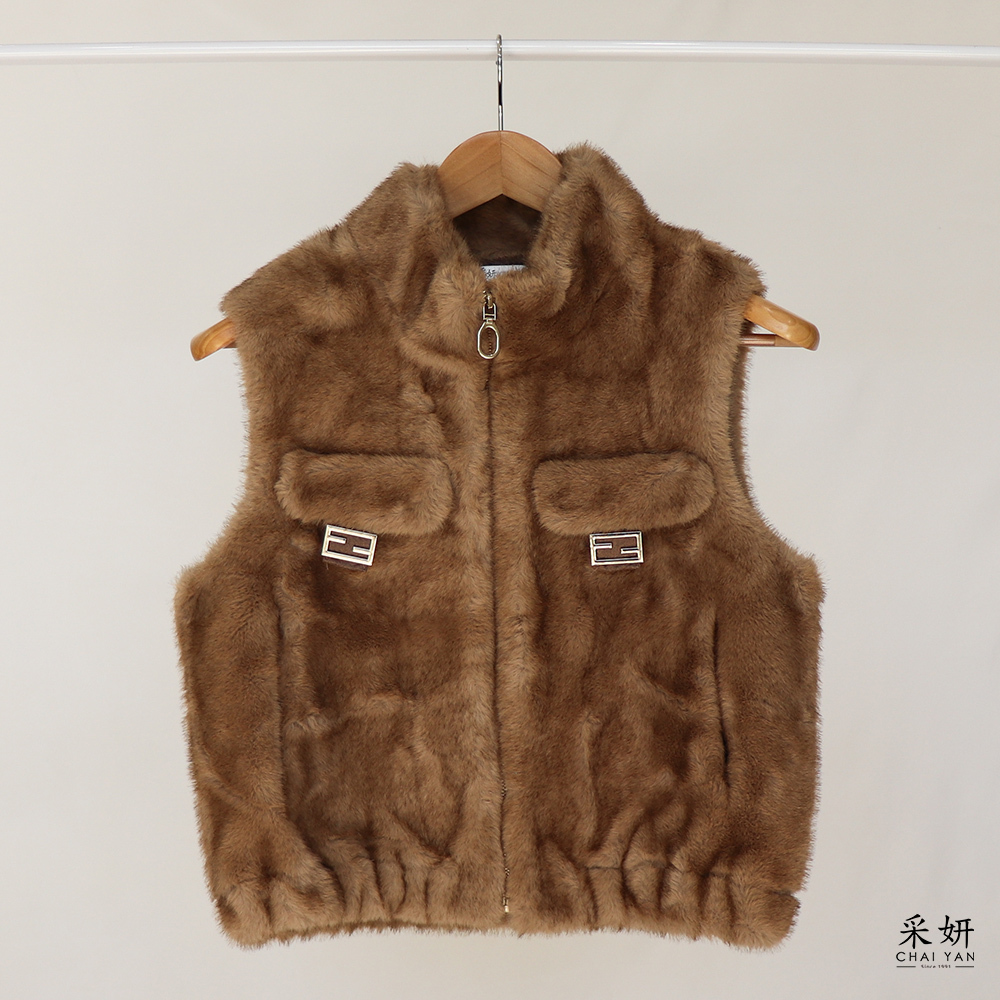 工裝感貼布口袋拉鍊立領毛絨背心