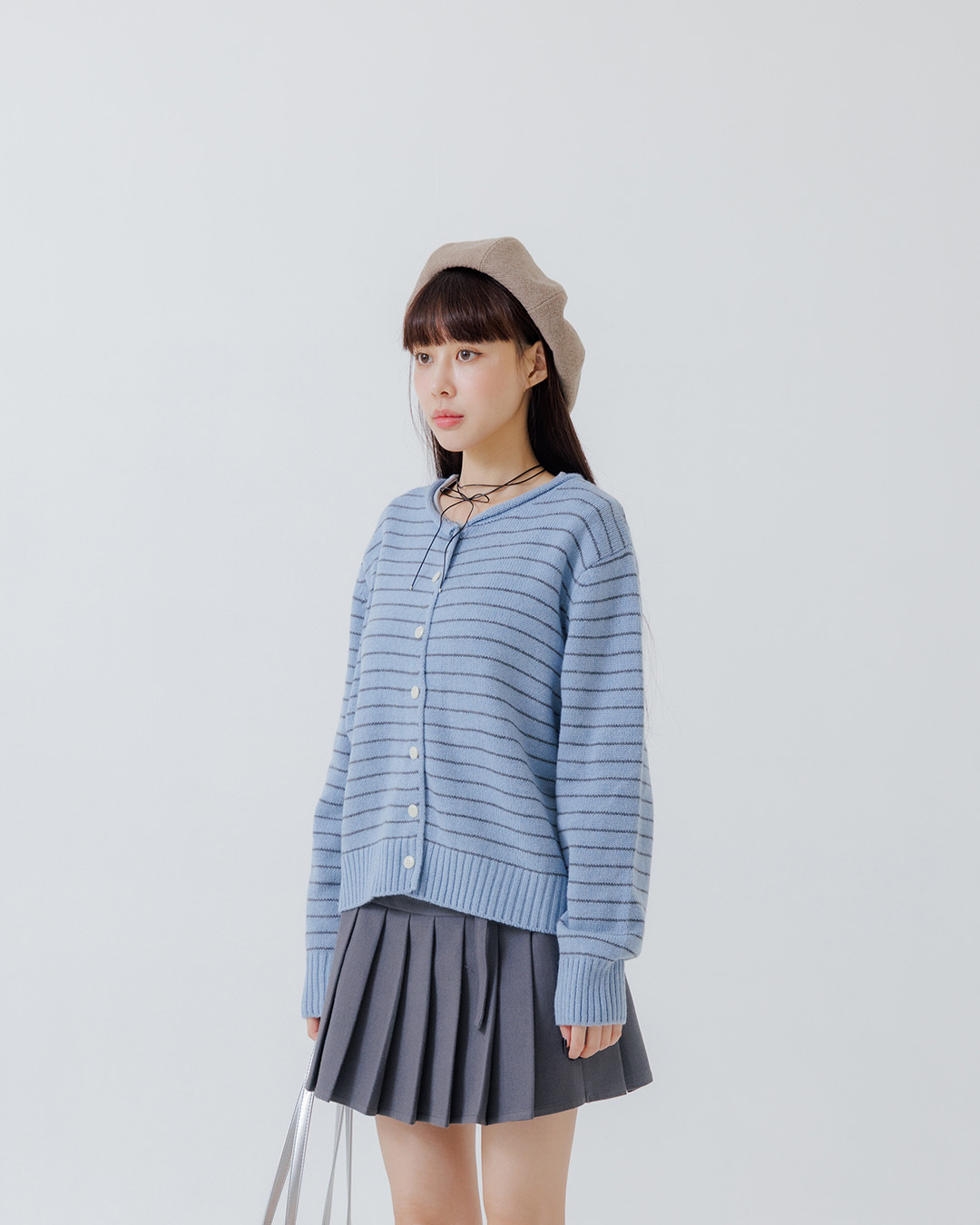 Rolled-up striped button-down knit cardigan, available in two colors.【02071691】in stock+pre-order