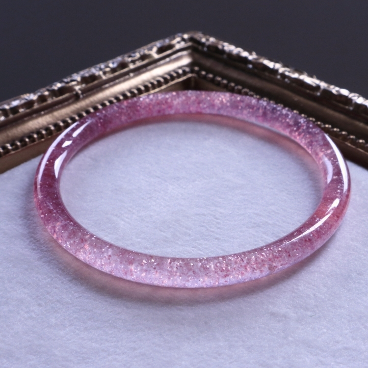 【天然石水晶手鐲】圈口尺寸60以上 爆閃草莓晶