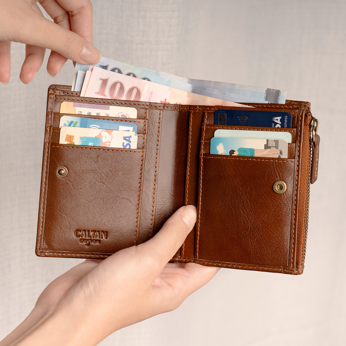 森織真皮編織輕薄中短夾 -兩色(075368)