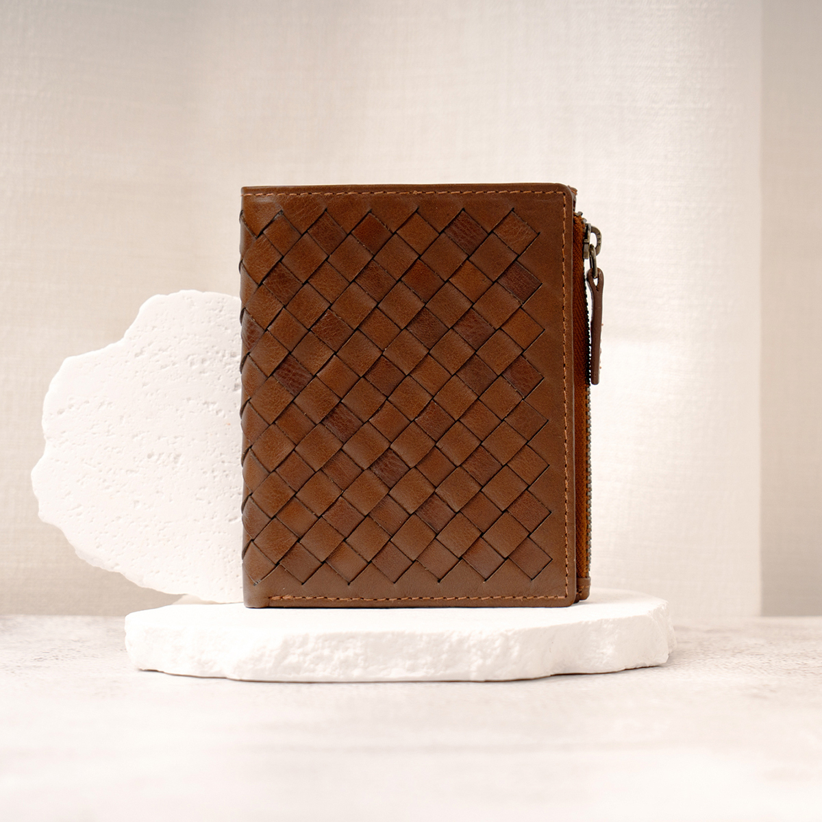 森織真皮編織輕薄中短夾 -兩色(075368)