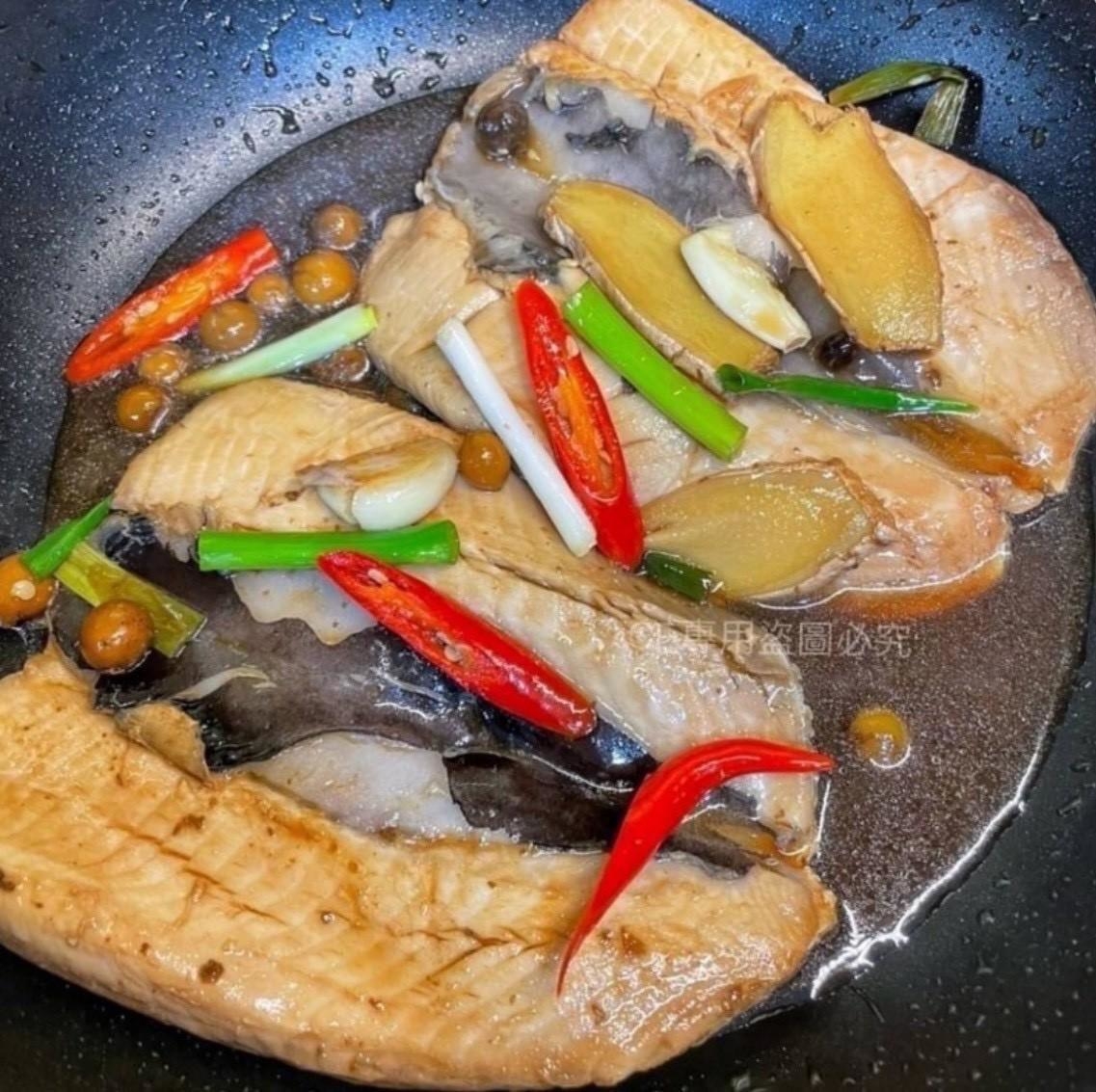 台南牛奶去刺虱目魚肚 180-230g / 片