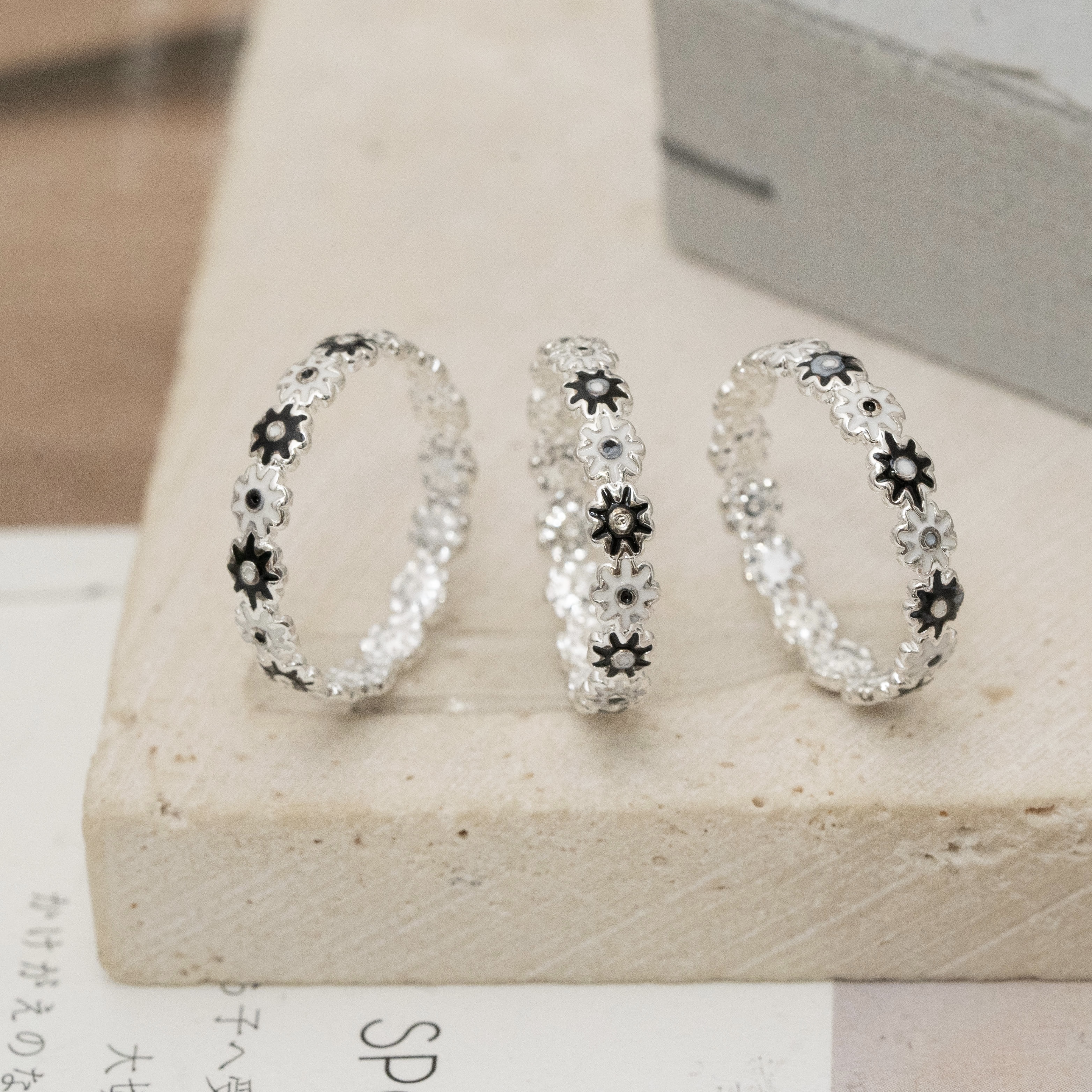 Svr14 (幼版黑白花花）