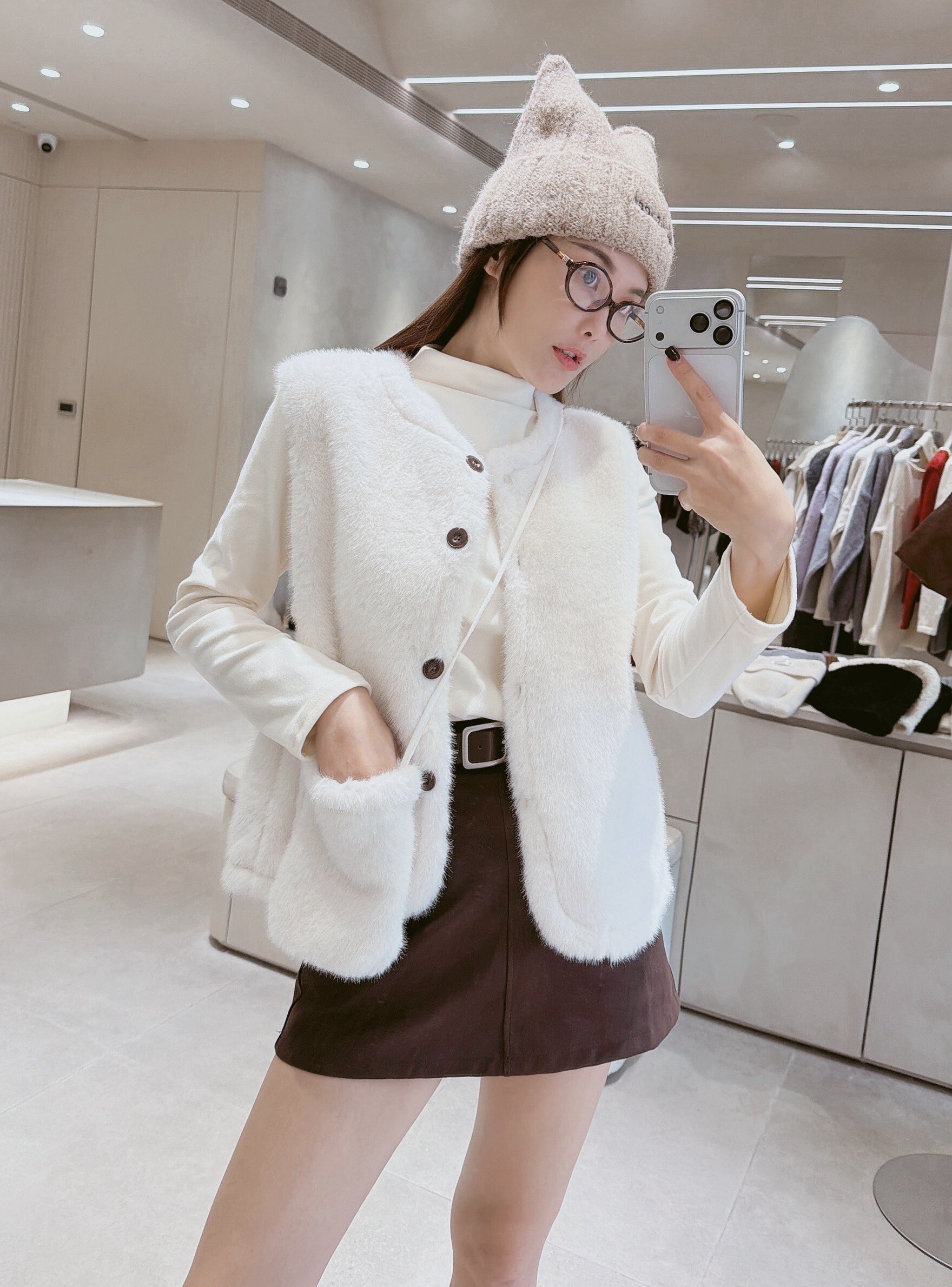 整件毛毛排釦背心+包包