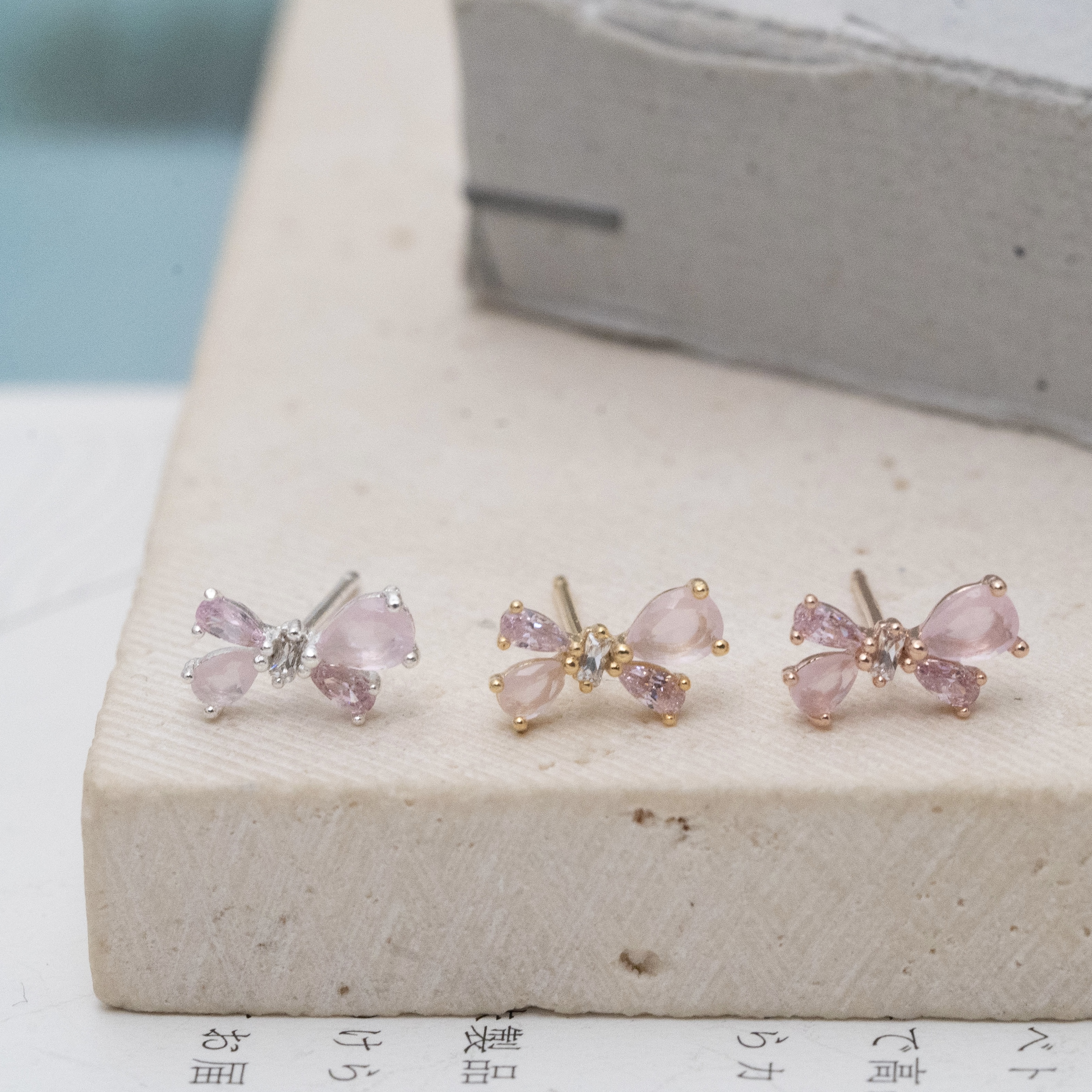 Sve19 (蝴蝶結耳環）