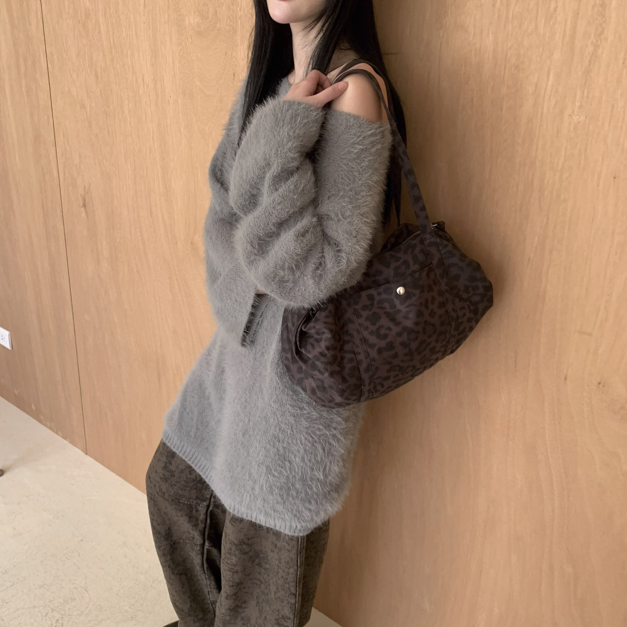 ISA_百搭愛豹! 時髦精本命豹紋拉鍊圓筒包_51139