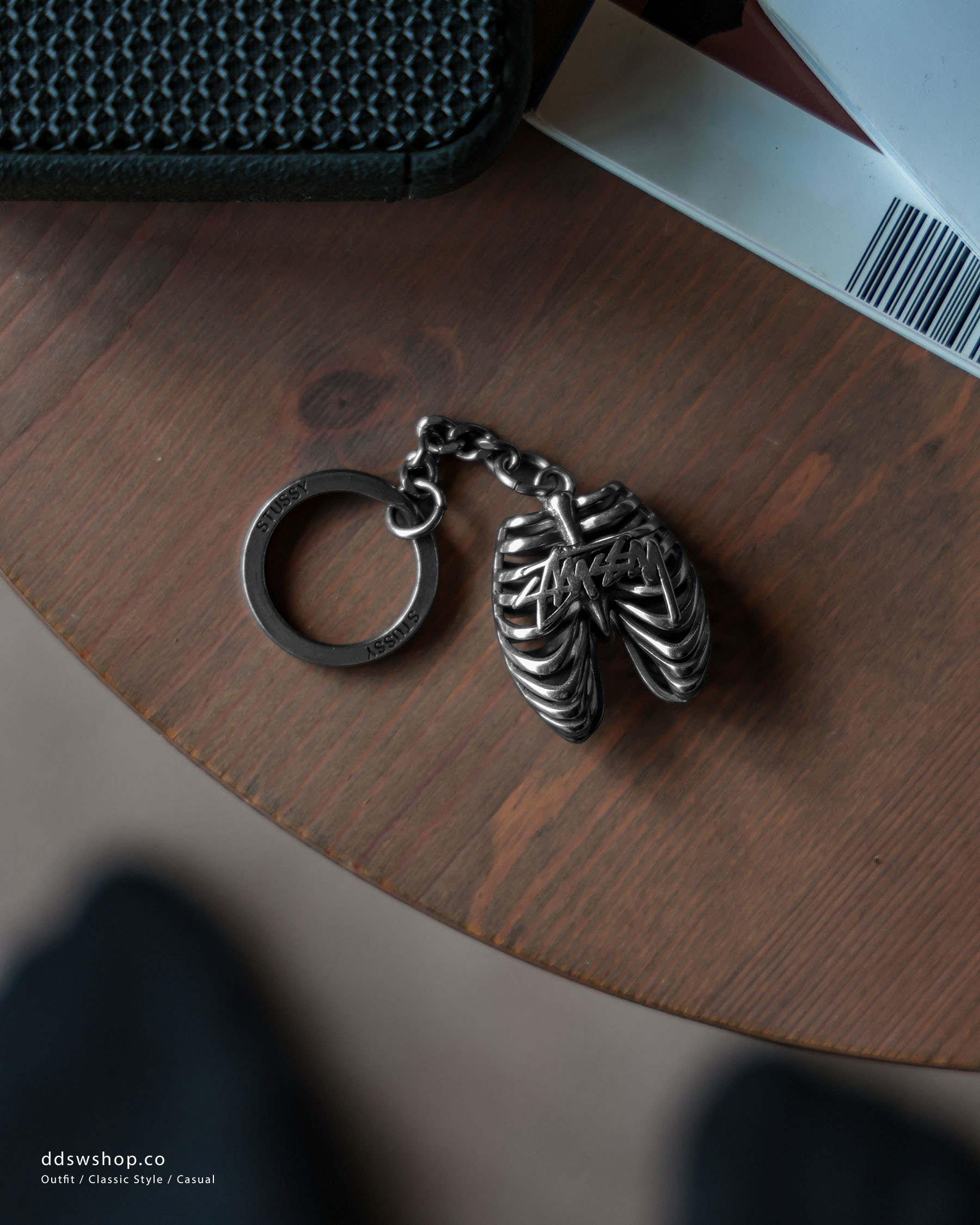 "現貨" STUSSY 骨頭吊飾 金屬肋骨