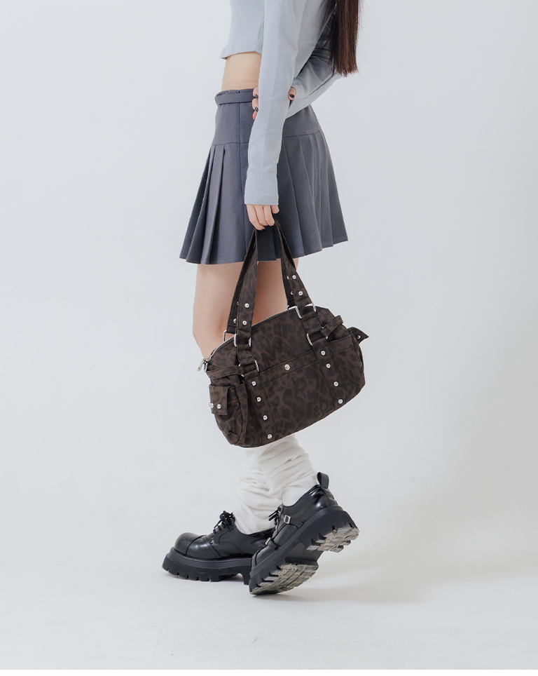 Leopard print studded multi-pocket bag, available in two colors.【06010509】in stock+pre-order