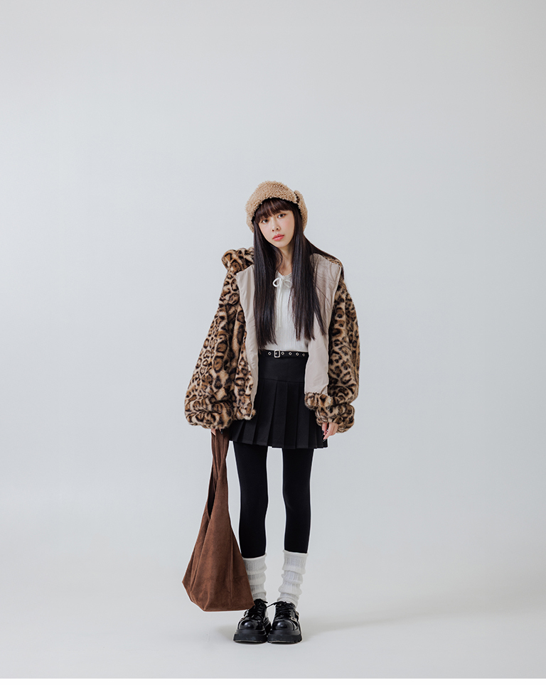 Textured matte velvet shoulder bag with small pouch, available in three colors.【06070436】in stock+pre-order