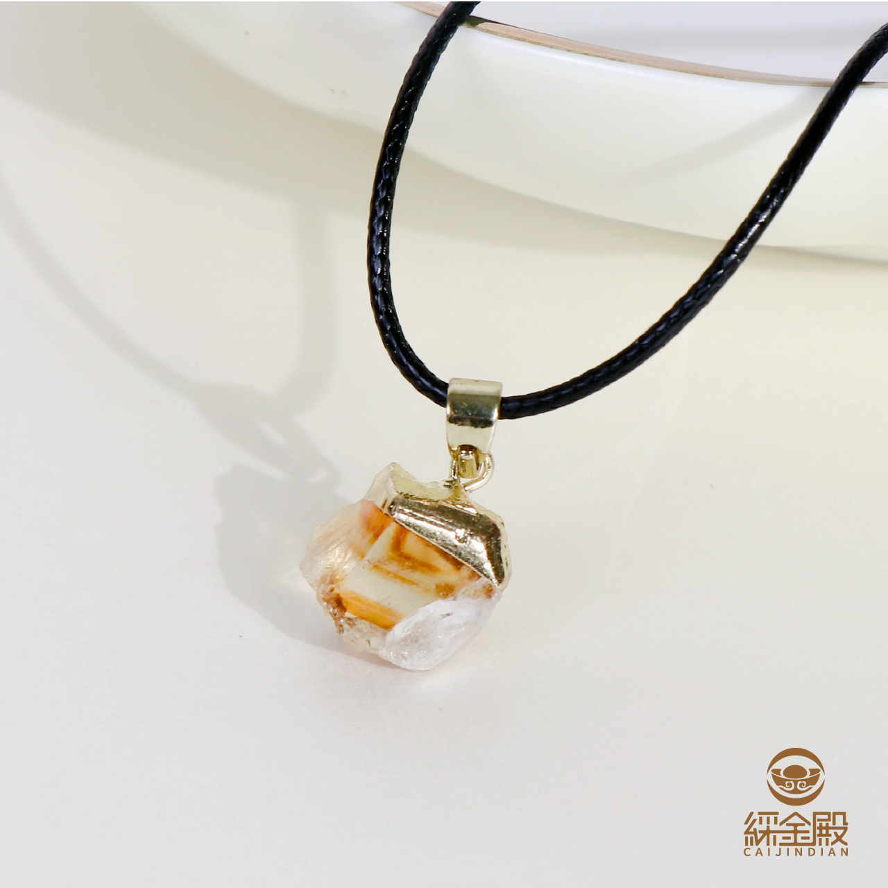 橙月光-天然原礦項鍊｜生命靈數 2｜增加自信｜本我輪｜鎮靜情緒│ 過爐加持【綵金殿】