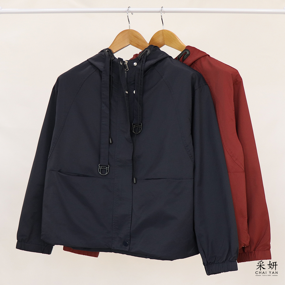 素色布條抽繩連帽防風外套