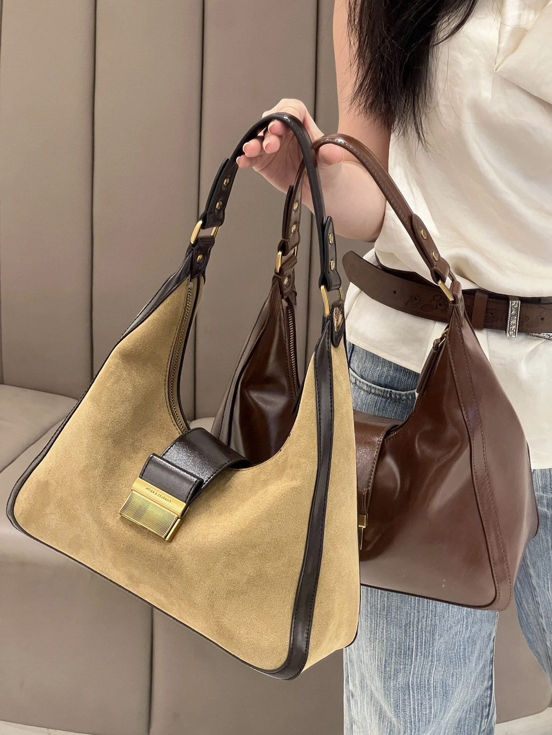 CHARLES & KEITH 小CK 復古 金屬扣 單肩包