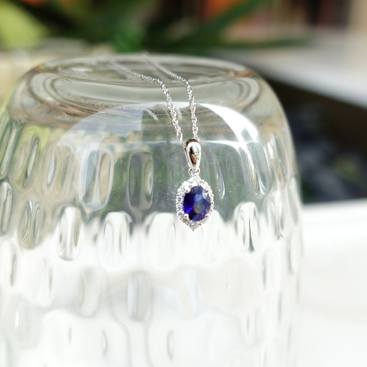 0.62ct藍寶石鑽石18K金吊墜-橢圓形切割