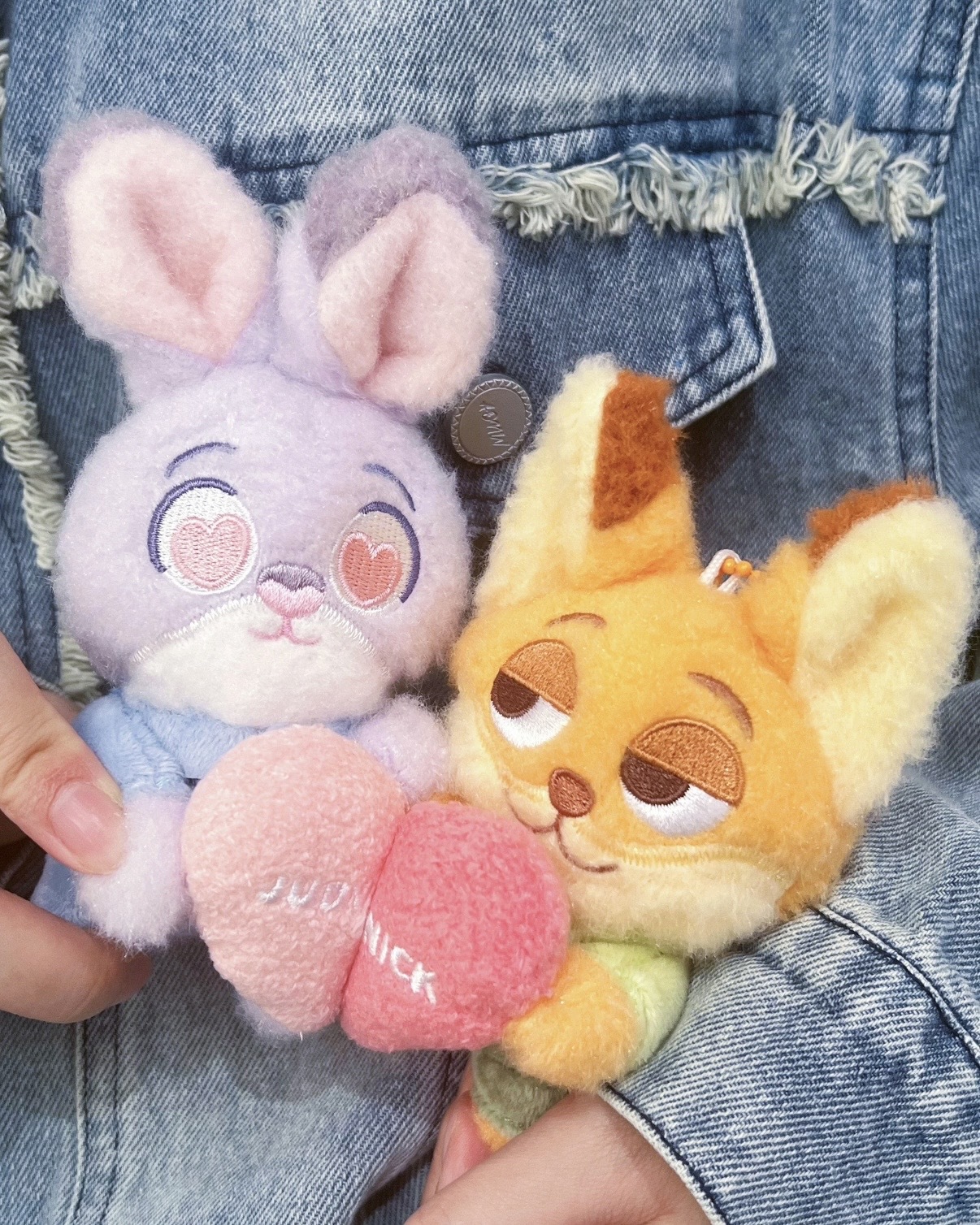 迪士尼 官方授權 DISNEY Zootopia 2 動物方城市2 茱蒂 尼克 磁吸 貼貼 吊飾 鑰匙圈 / 預購