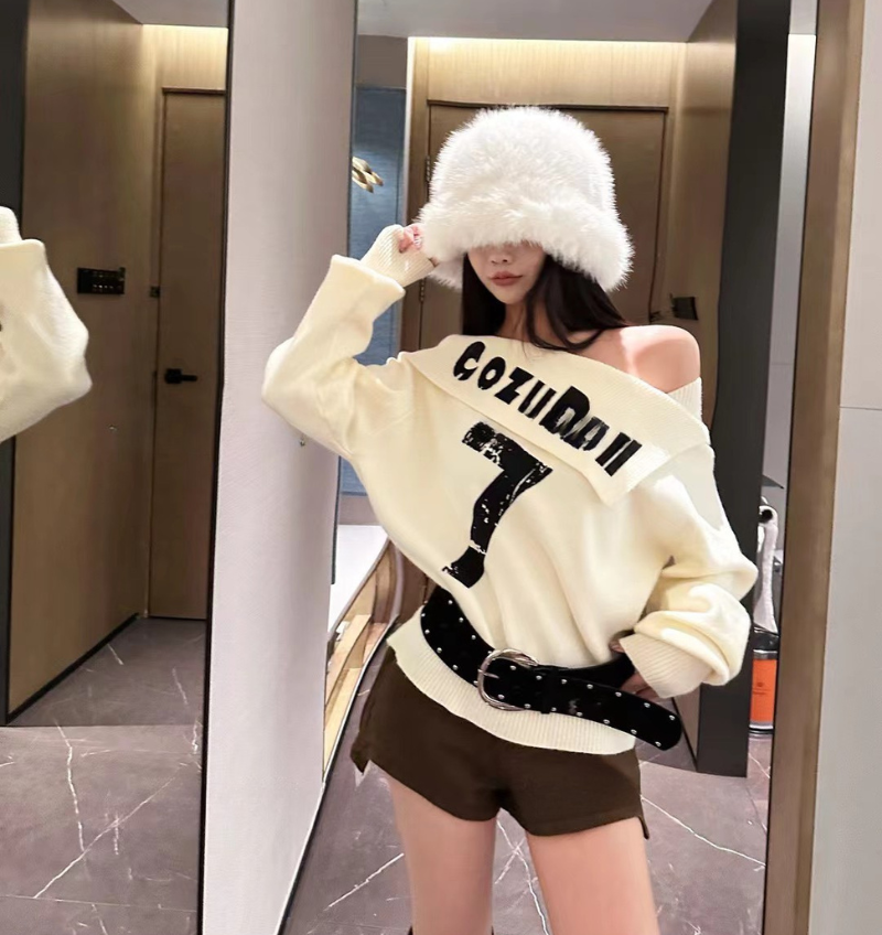 翻領斜肩毛衣(附皮帶)