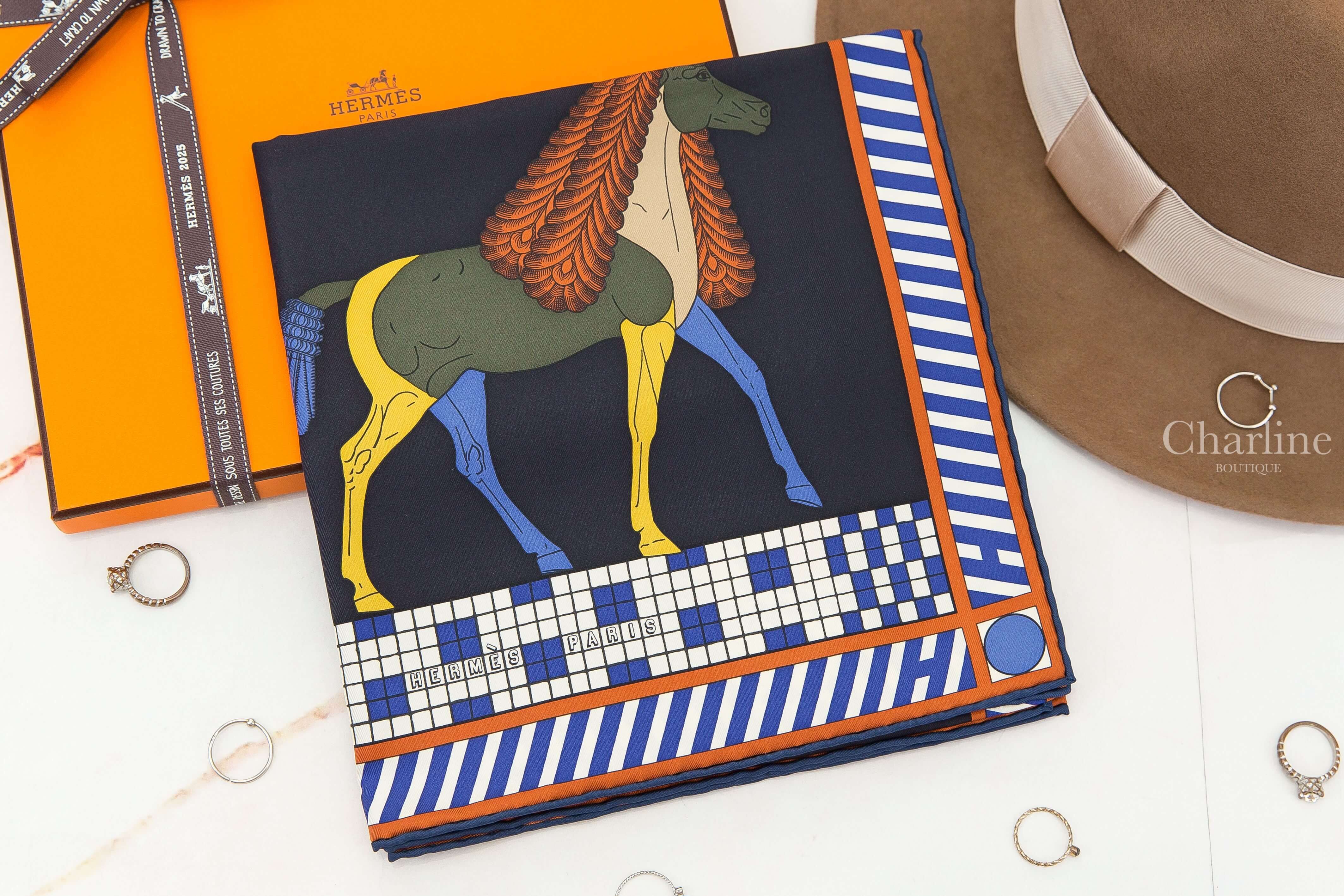 Hermès A Toute Allure scarf 90 黑色/金色/藍色十二宮格幾何圖形駿馬真絲方巾-Charline Boutique 精品代購