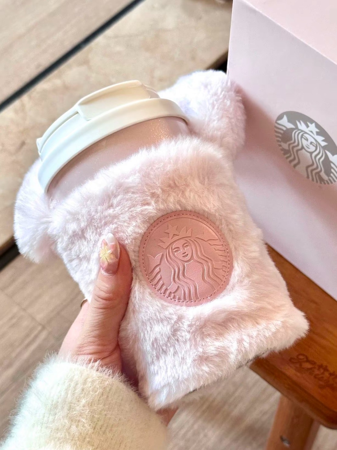 <貨到付款專屬> 極限量💗 STARBUCKS 星巴克 漸變粉 隨行杯 (配毛毛杯套) 380ML