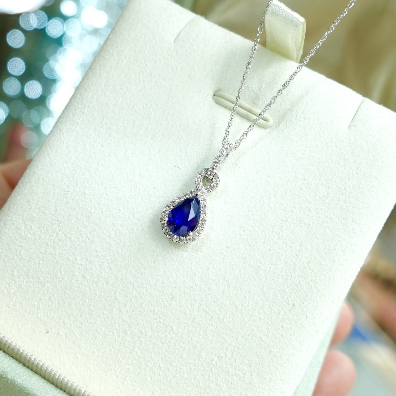 1.33ct藍寶石鑽石18K金吊墜-水滴形切割