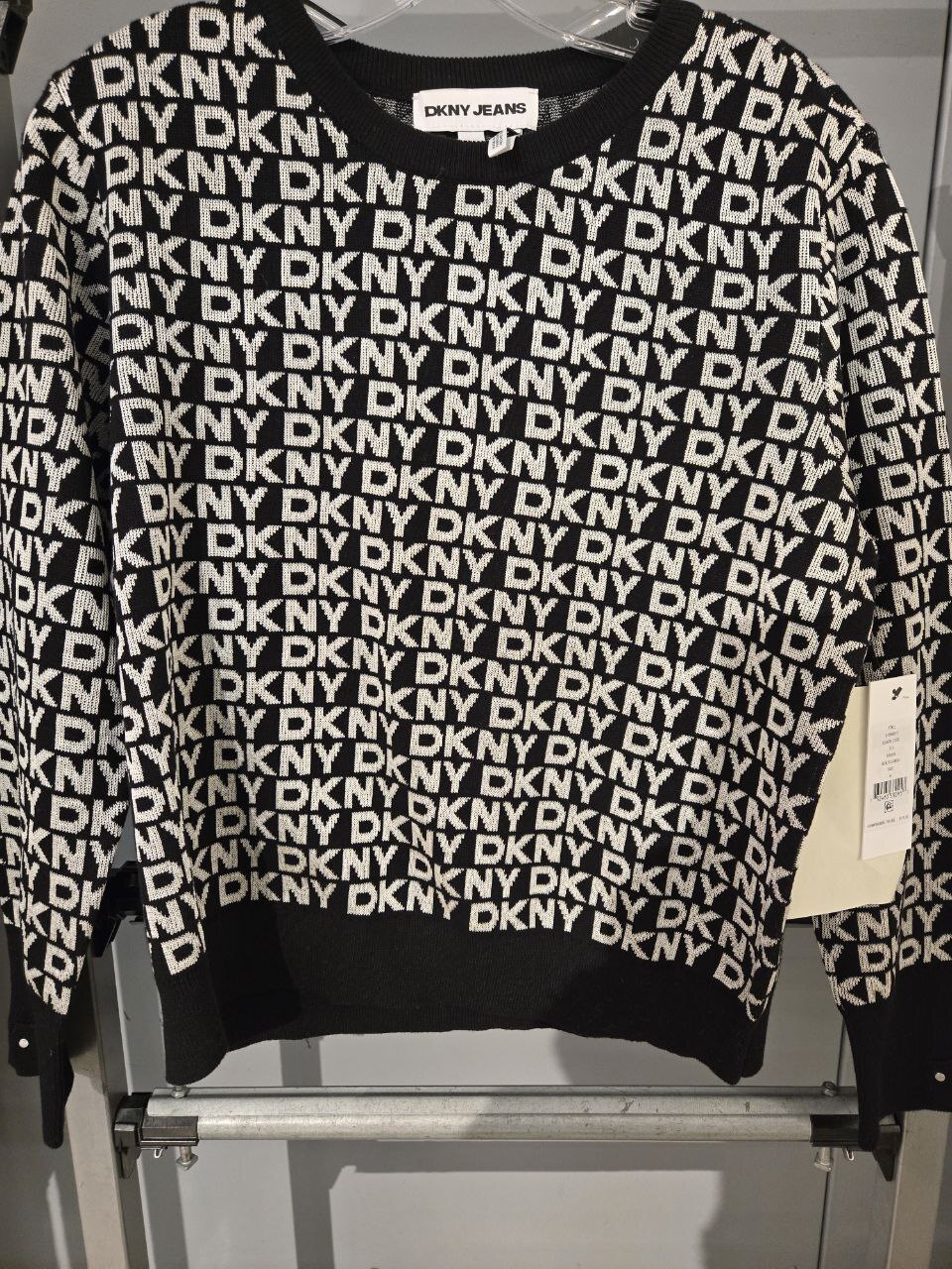 [U] DKNY BLK/EGGNOG WOMEN'S BLACK PRINTED ROUND NECK SWEATER, DJ5R0877-2L5 (UD31)