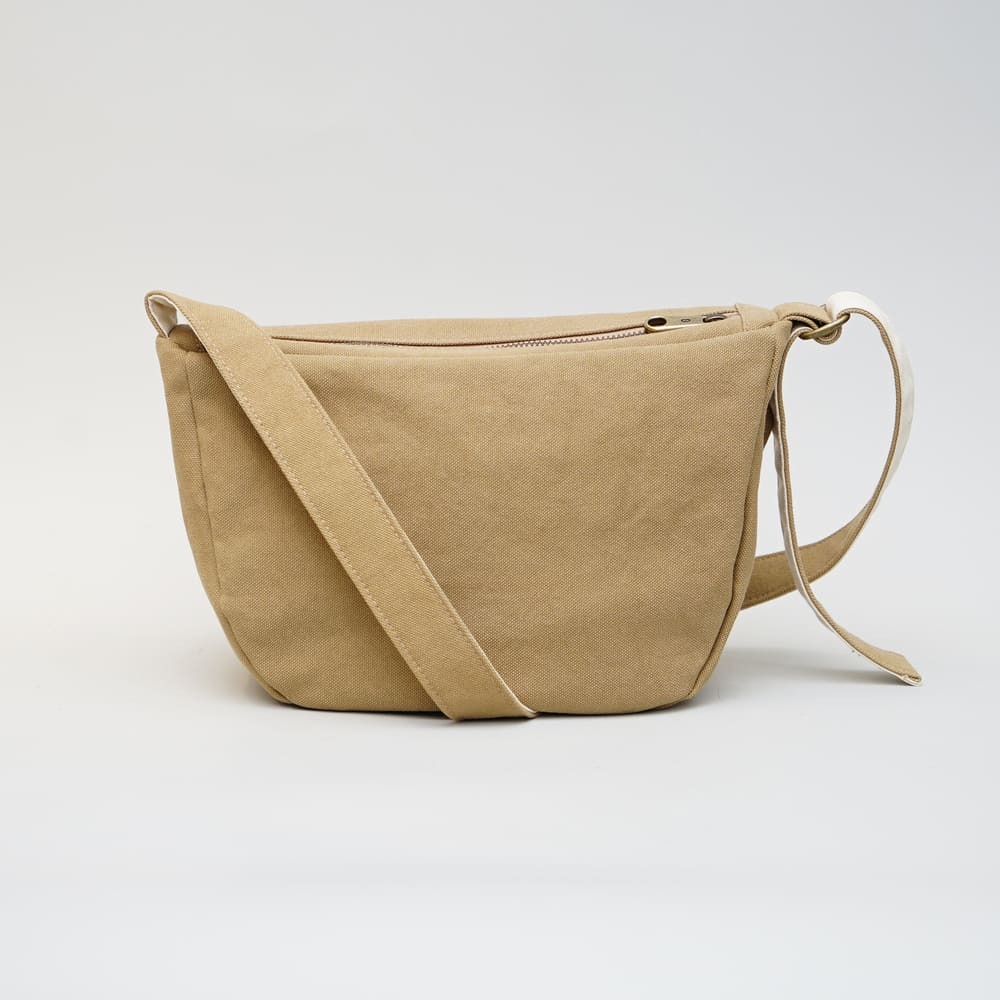 【新上市】盈月  斜背帆布包 褐土