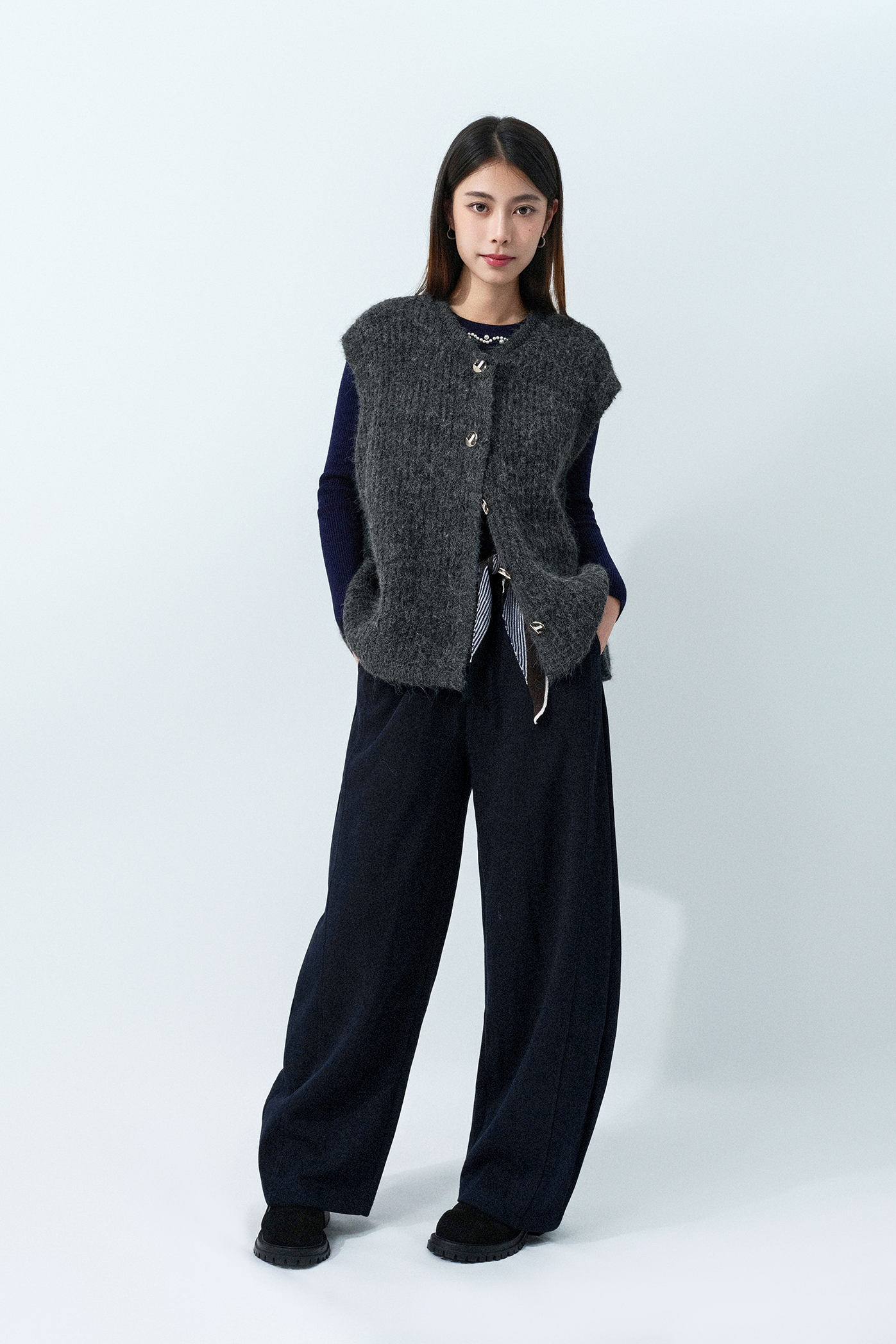 FW25_0243（背心＋上衣＋長褲）