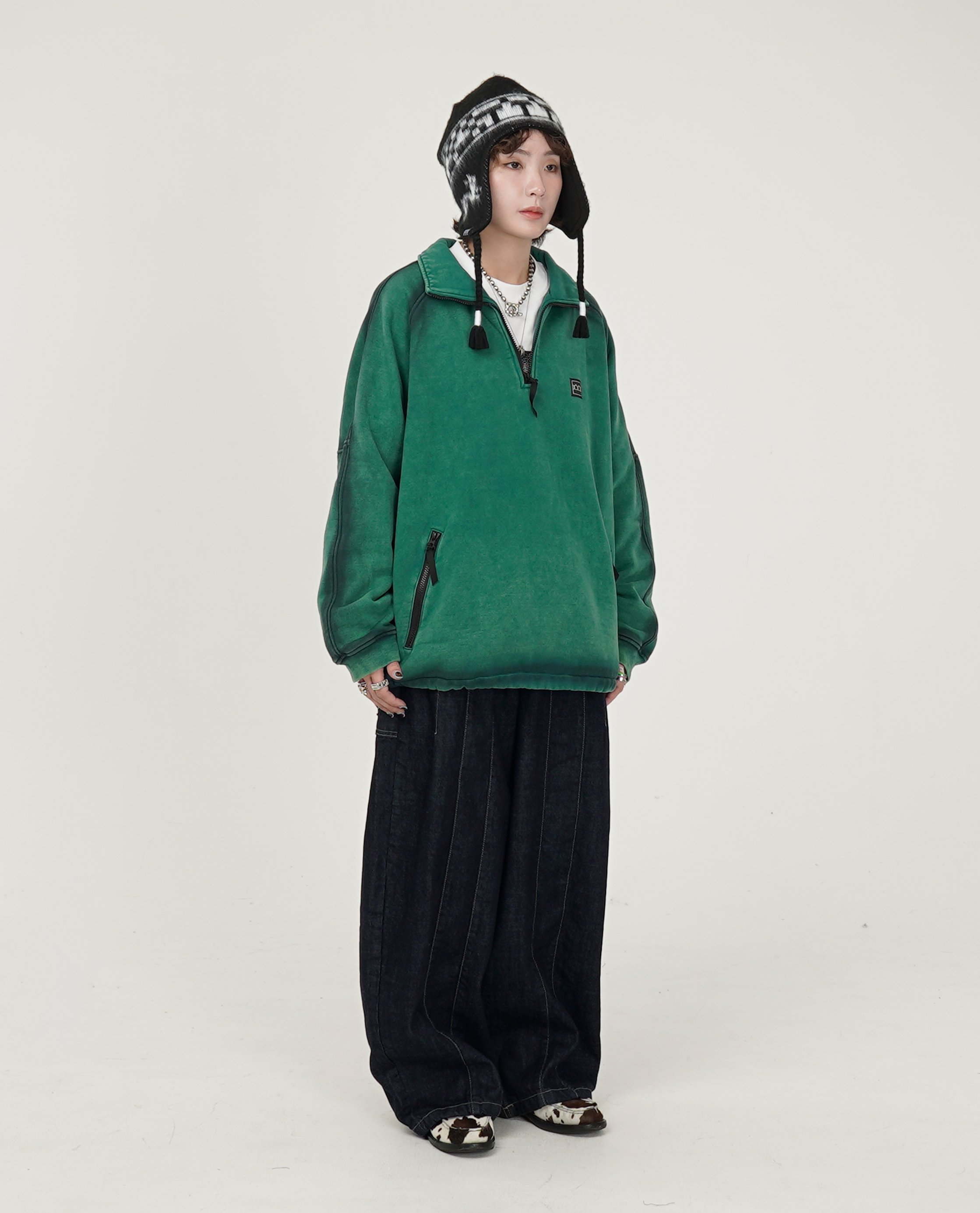 The Trilogy Tapes TTT SPRAY FUNNEL NECK - 25FW