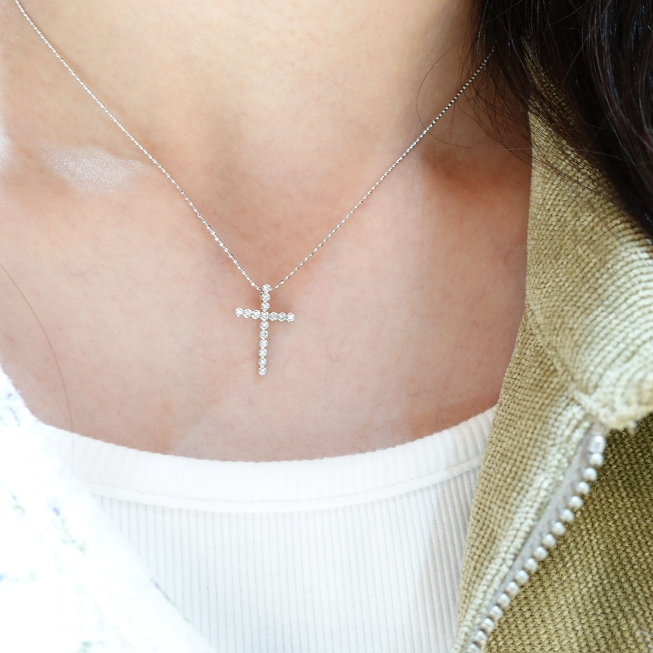 18K金鑽石吊墜 - 復古十字架