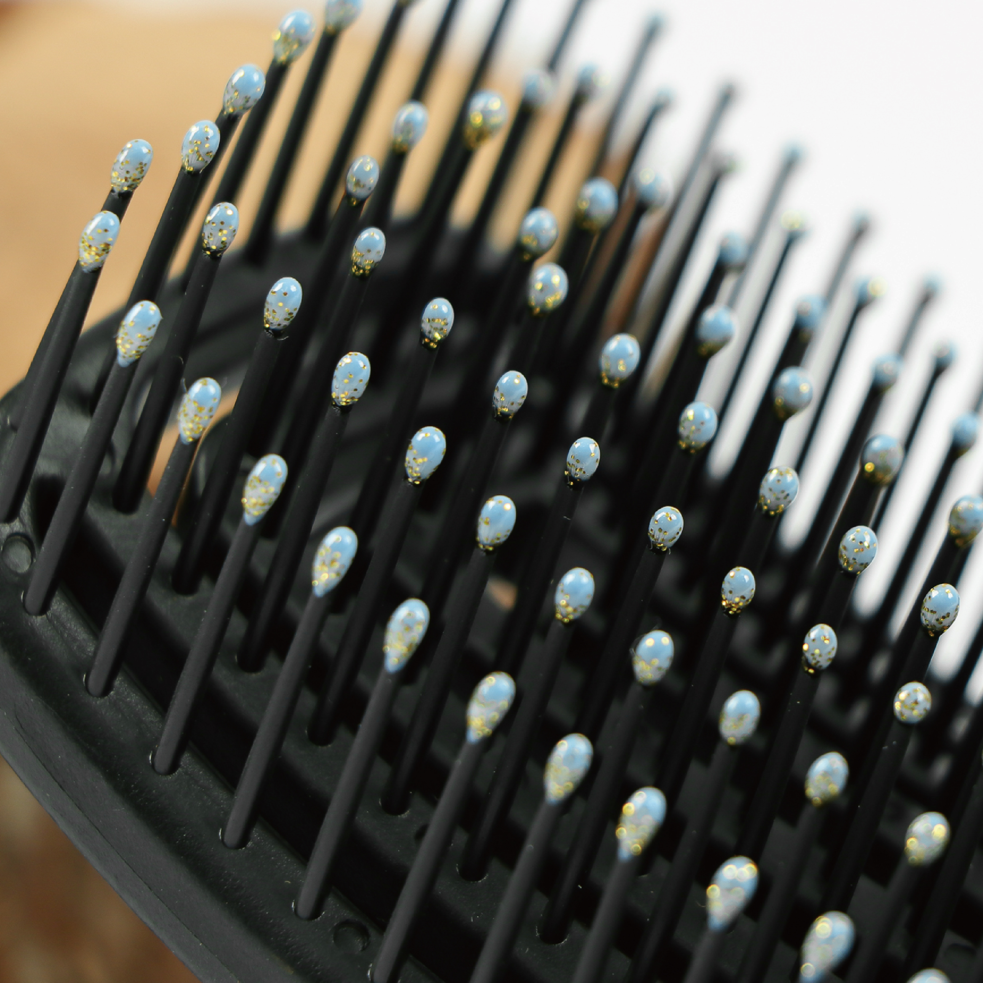 碳纖維3D按摩梳