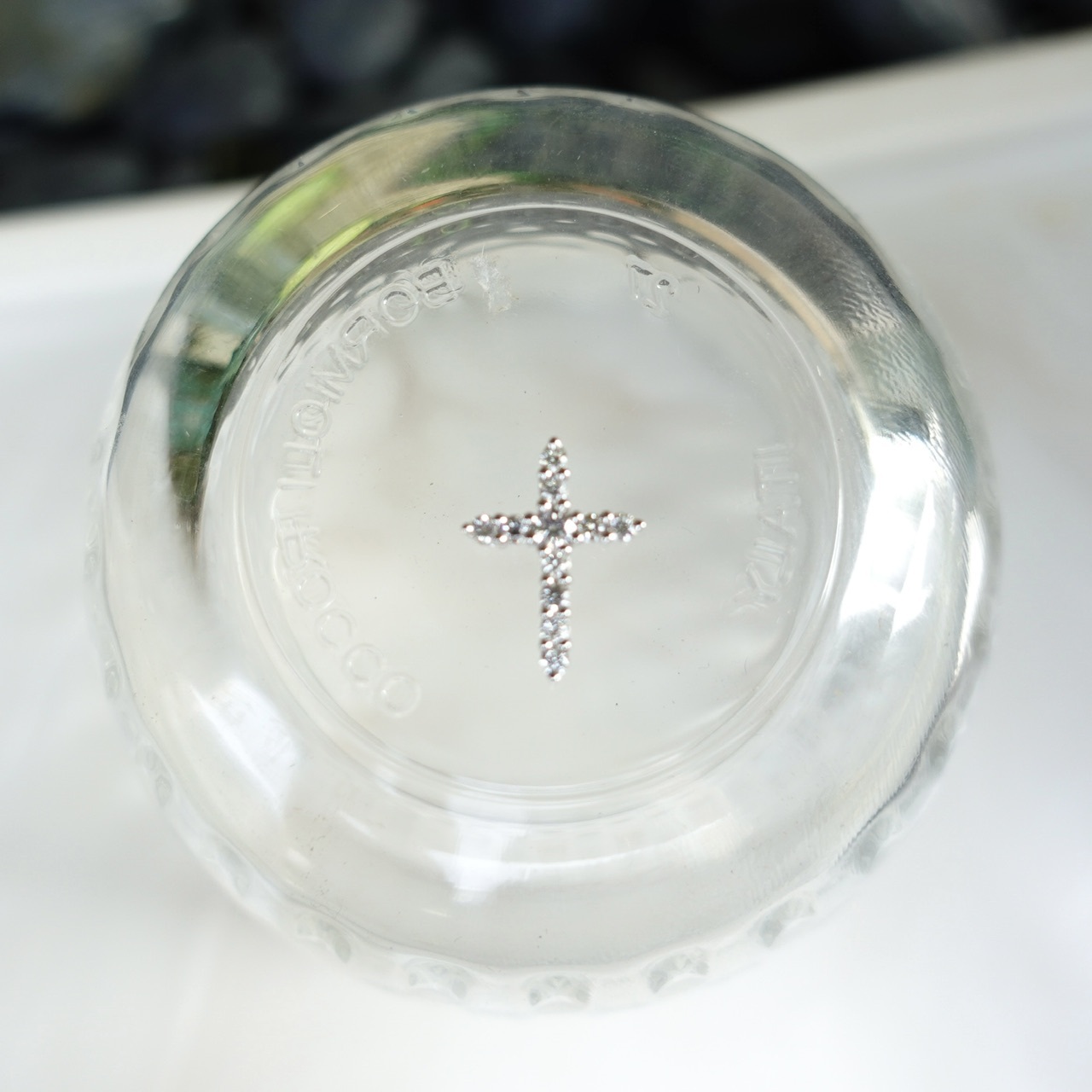 18K金鑽石吊墜 - 十字架