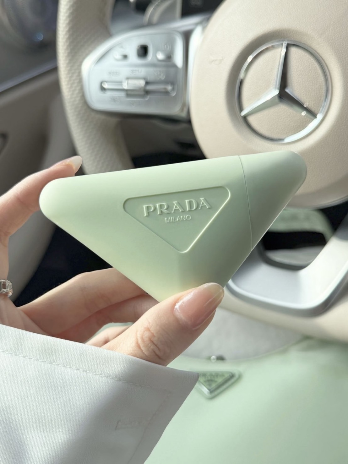 <快速出貨> PRADA 顛覆綠護手霜 50ML