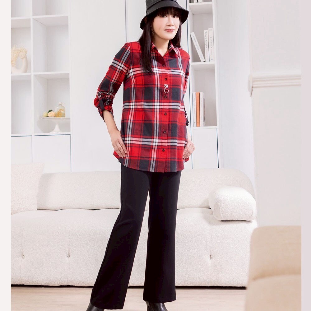 OL韓版時尚挺版口袋釦子造型修身顯瘦喇叭長褲X6622