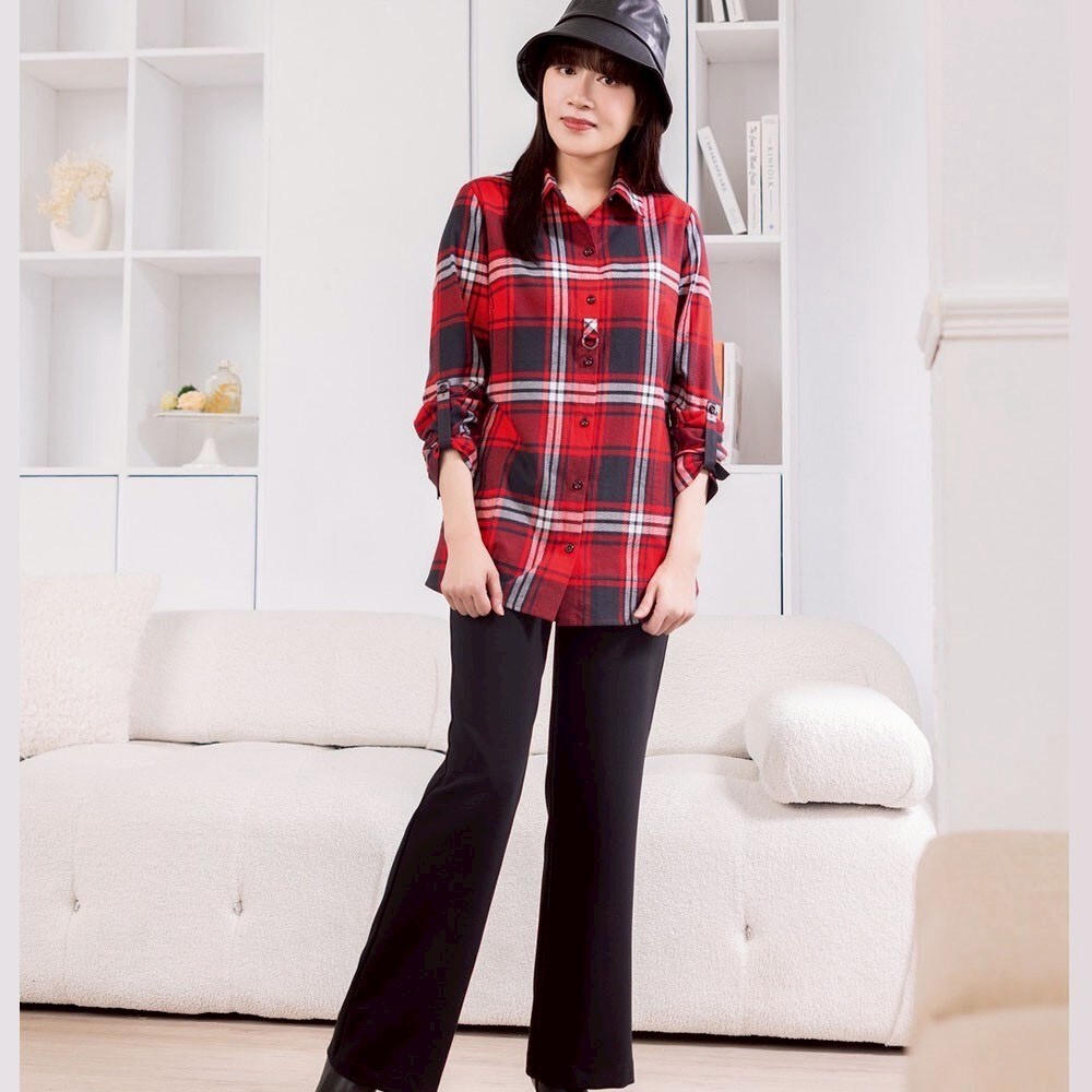 OL韓版時尚挺版口袋釦子造型修身顯瘦喇叭長褲X6622