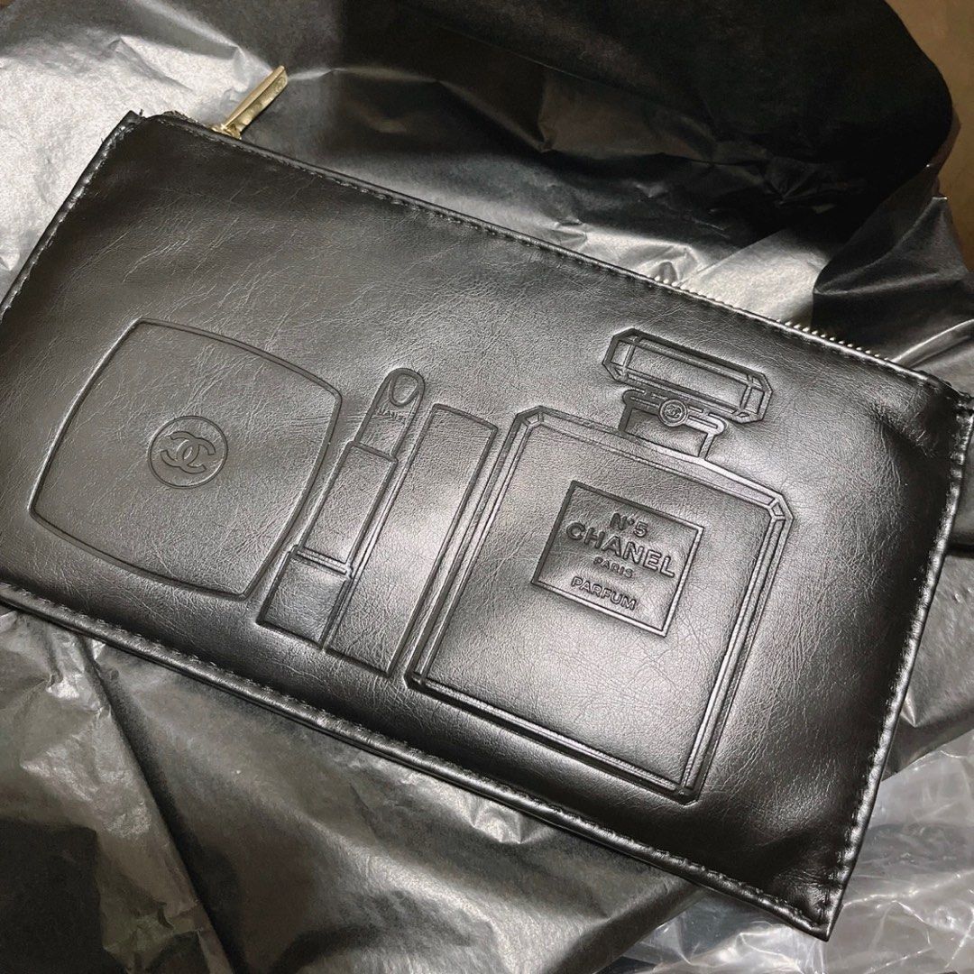 Chanel 贈品黑色小羊皮壓花化妝袋