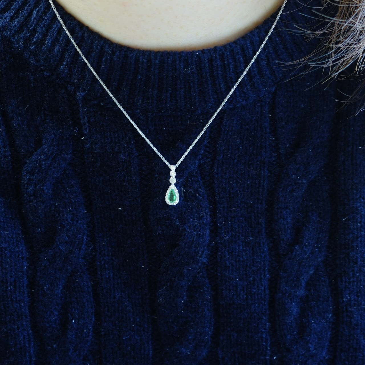 18K Gold Colombian Emerald Pendant setting with diamonds setting