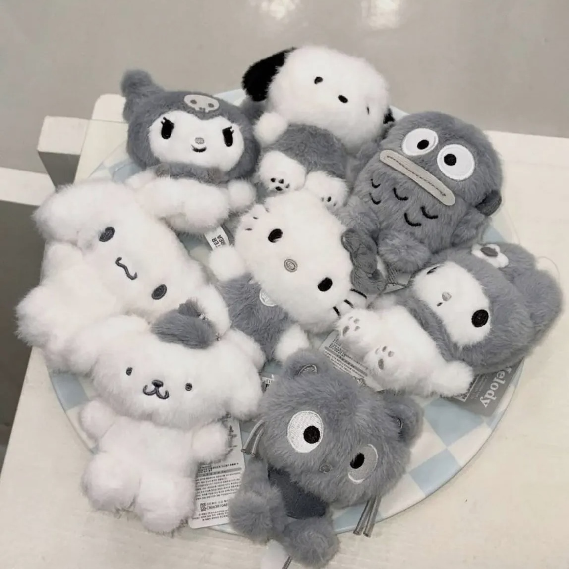 SANRIO 三麗鷗 灰色系 毛茸茸 吊飾 共八款 韓國限定