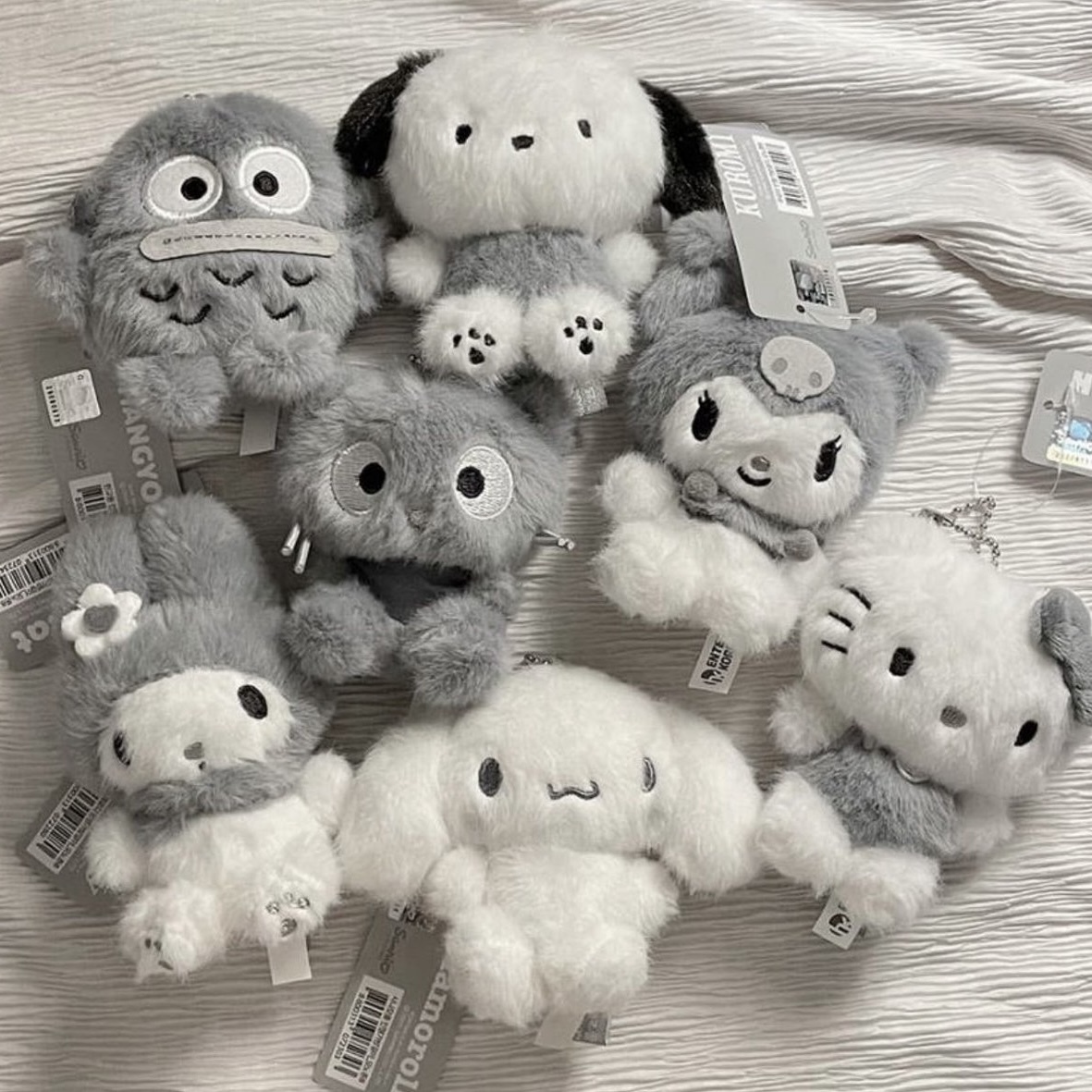 SANRIO 三麗鷗 灰色系 毛茸茸 吊飾 共八款 韓國限定