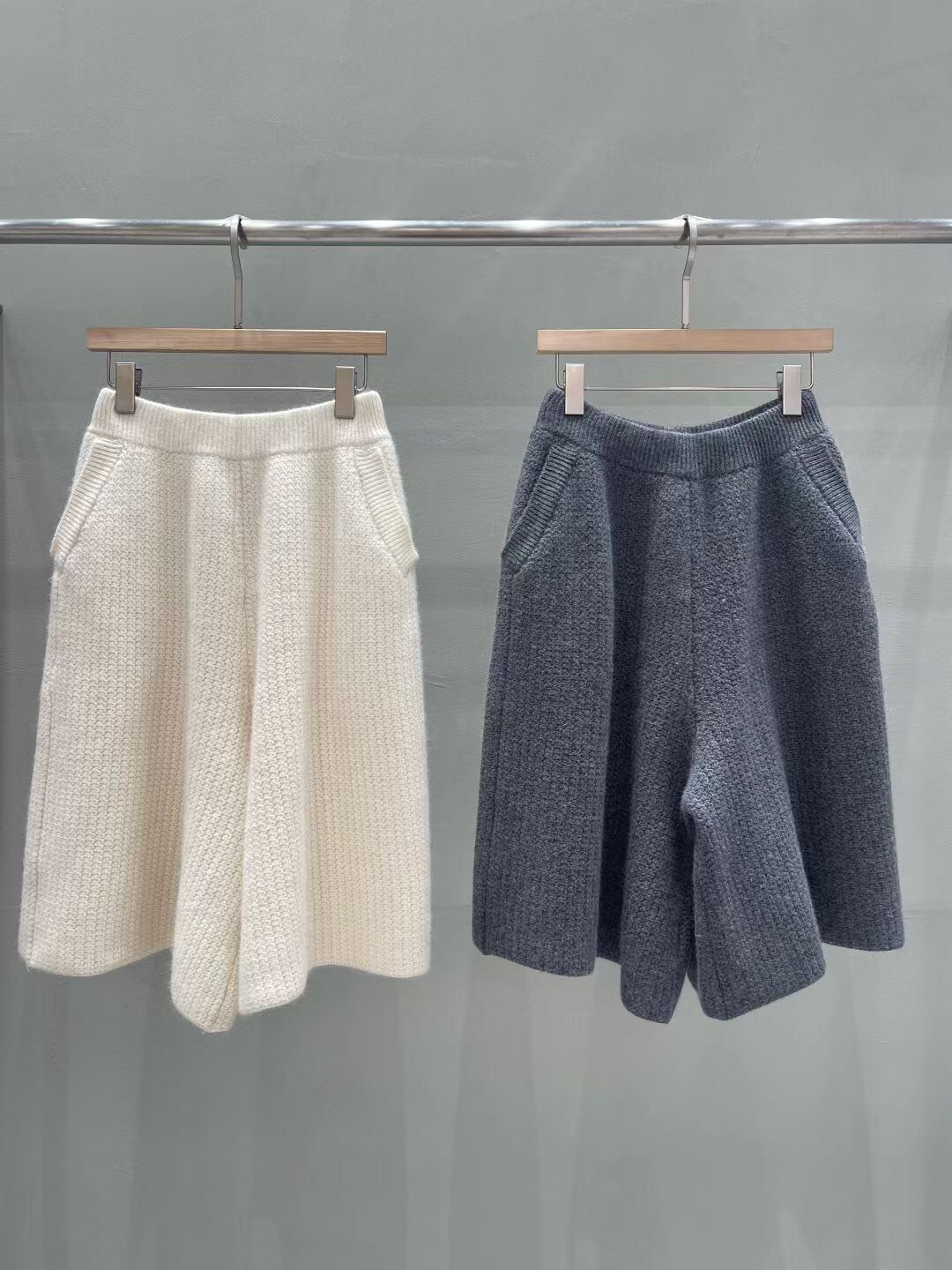 鬆緊腰灰白色系羊毛針織七分褲-F / 2色