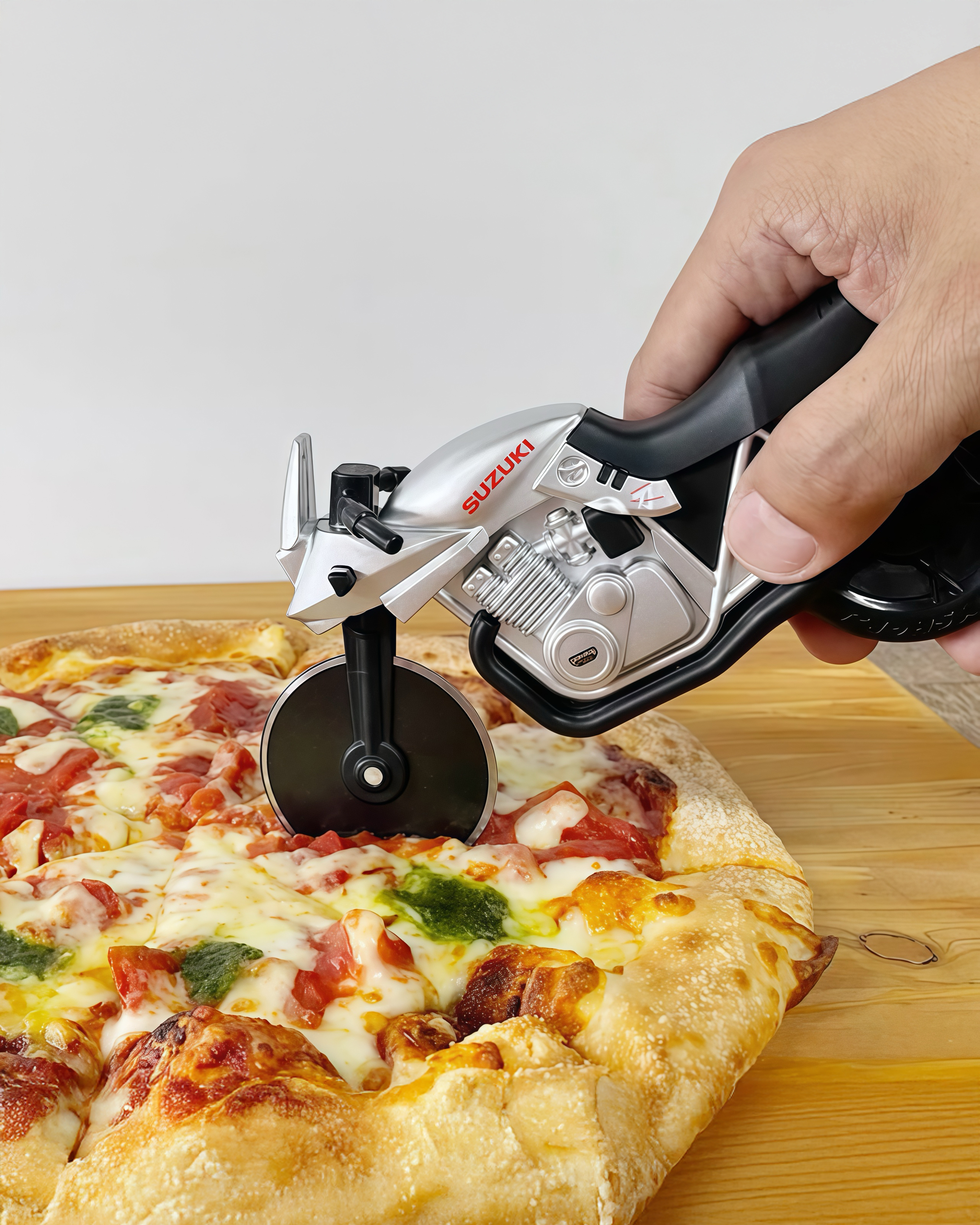 SUZUKI KATANA（GSX1100S）造型披薩刀