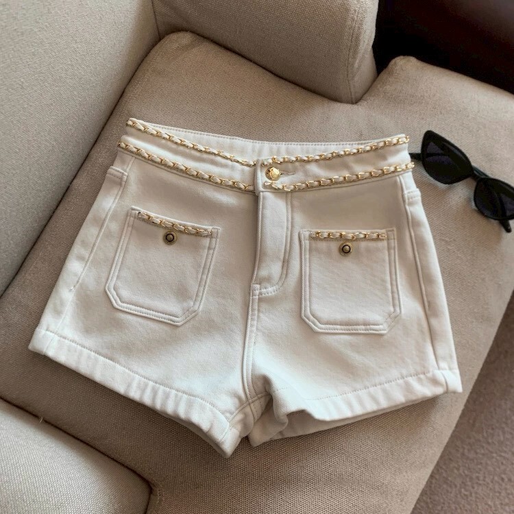 褲頭皮穿鏈造型香風短褲