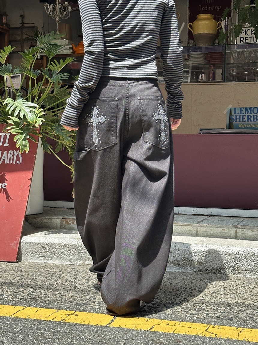 韓國 不掉色 豹紋 十字 鉚釘 彎刀 落地 牛仔褲